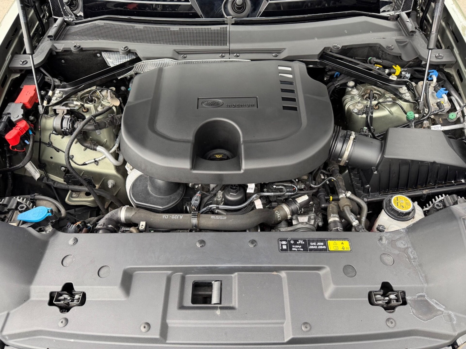 Used Land Rover Defender 2024 for sale - 78077978: Photo 78