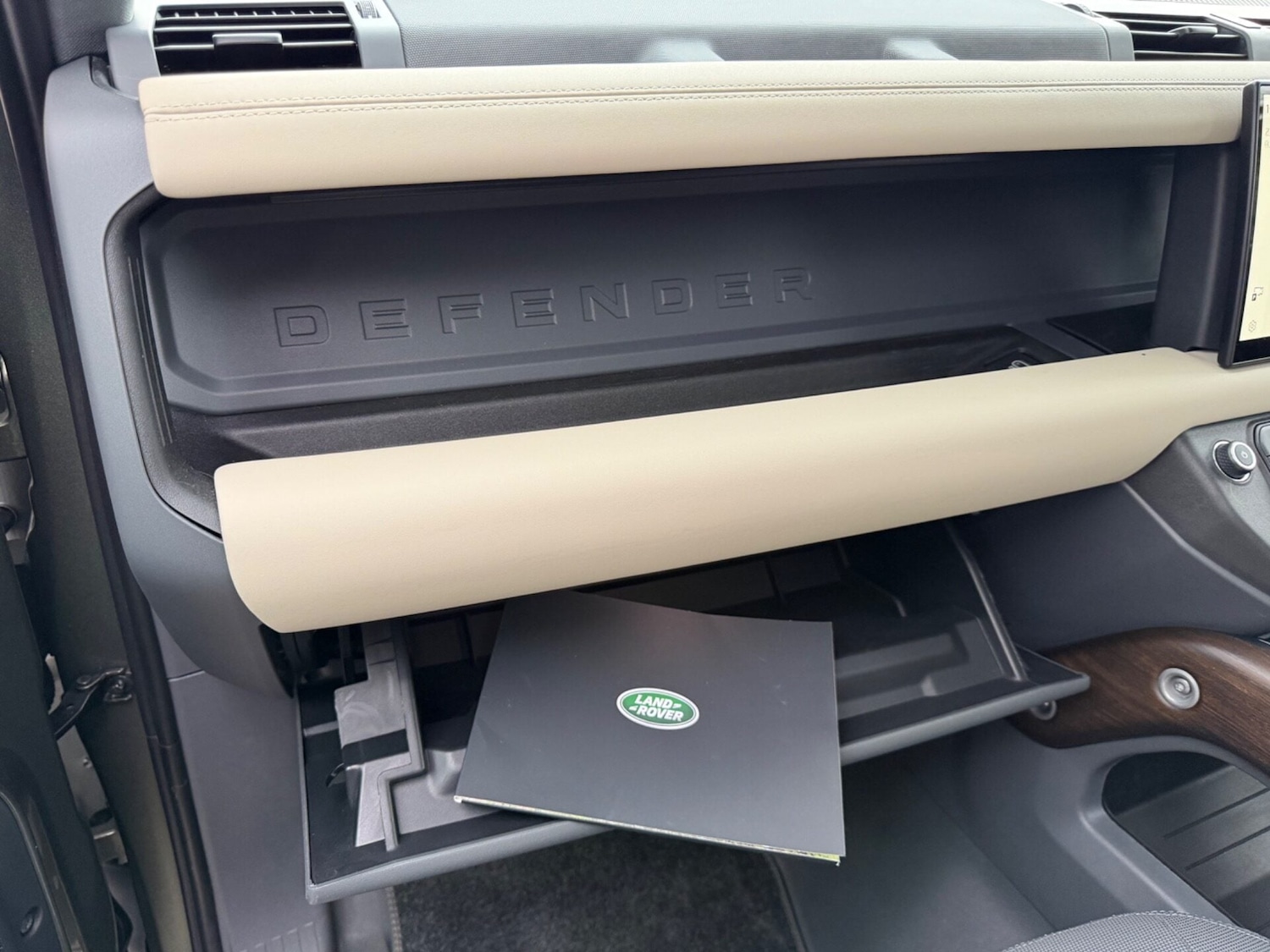 Used Land Rover Defender 2024 for sale - 78077978: Photo 79