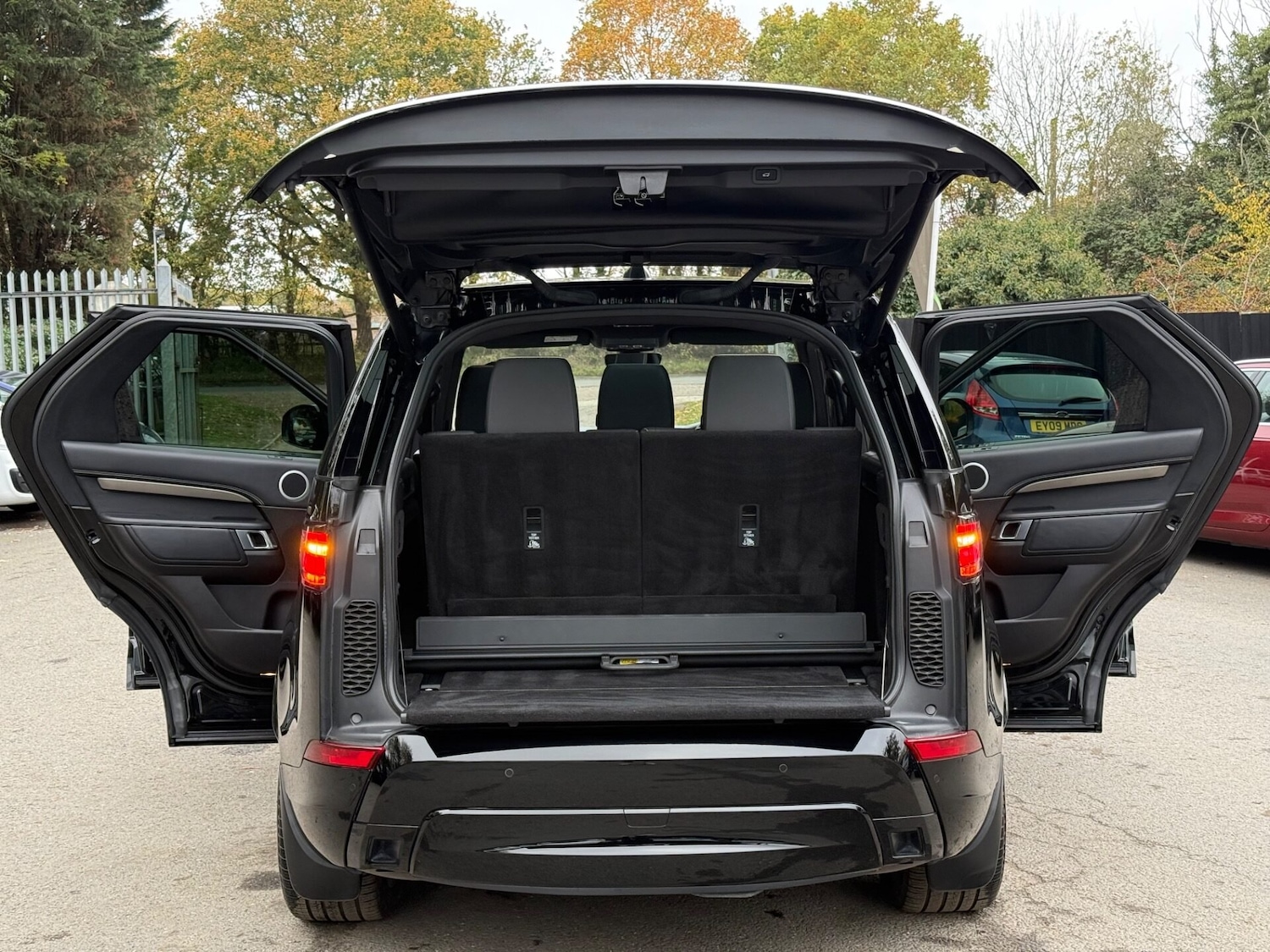 Used Land Rover Discovery 2018 for sale - 76631169: Photo 21