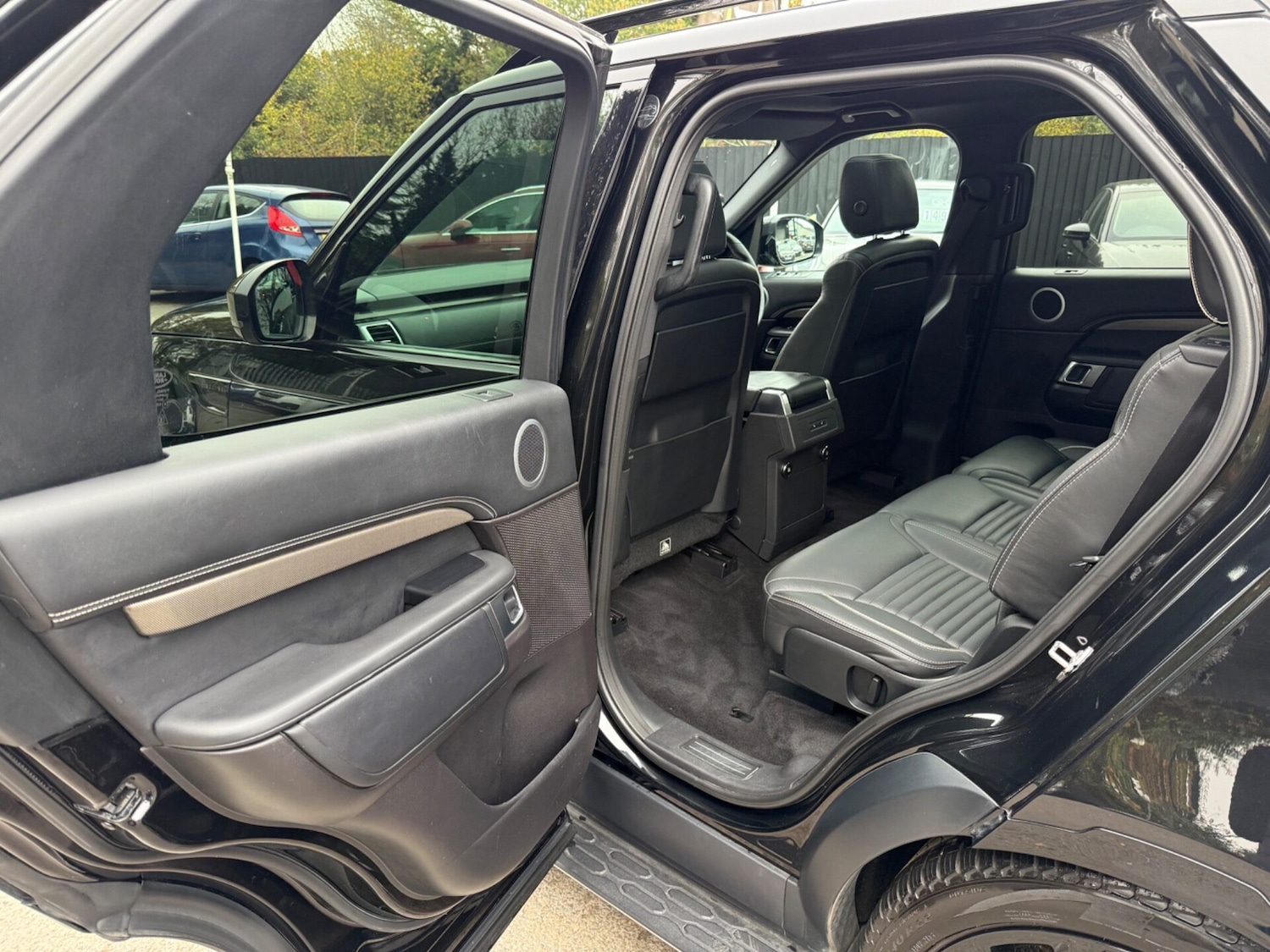 Used Land Rover Discovery 2018 for sale - 76631169: Photo 30