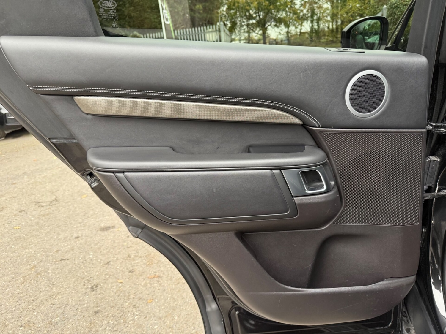 Used Land Rover Discovery 2018 for sale - 76631169: Photo 33