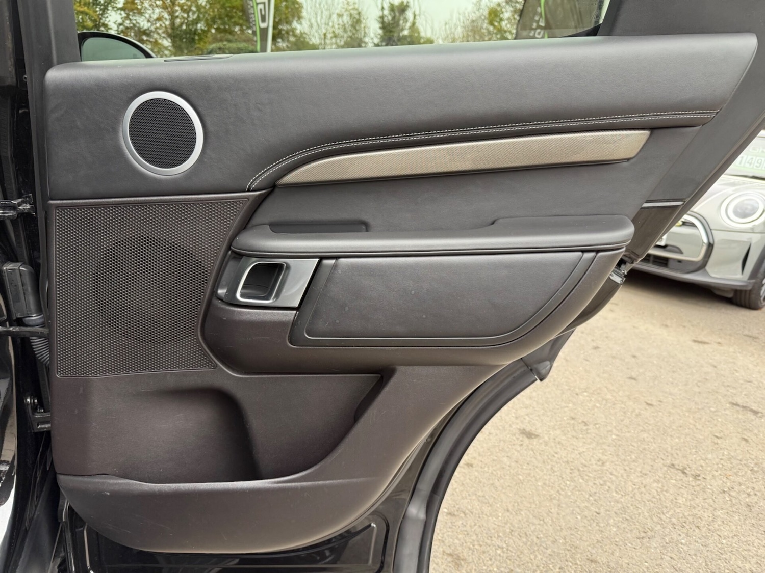 Used Land Rover Discovery 2018 for sale - 76631169: Photo 34