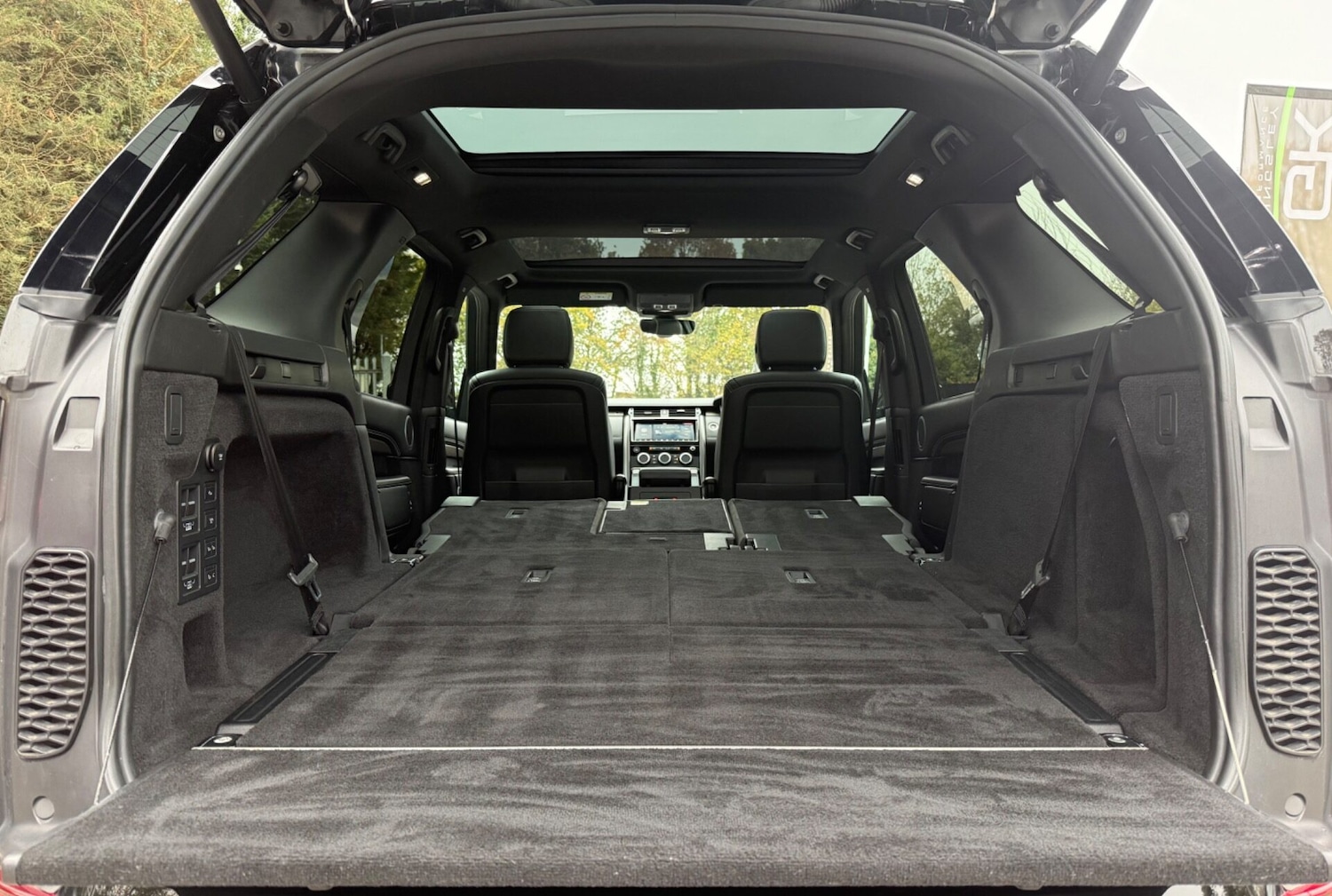 Used Land Rover Discovery 2018 for sale - 76631169: Photo 63