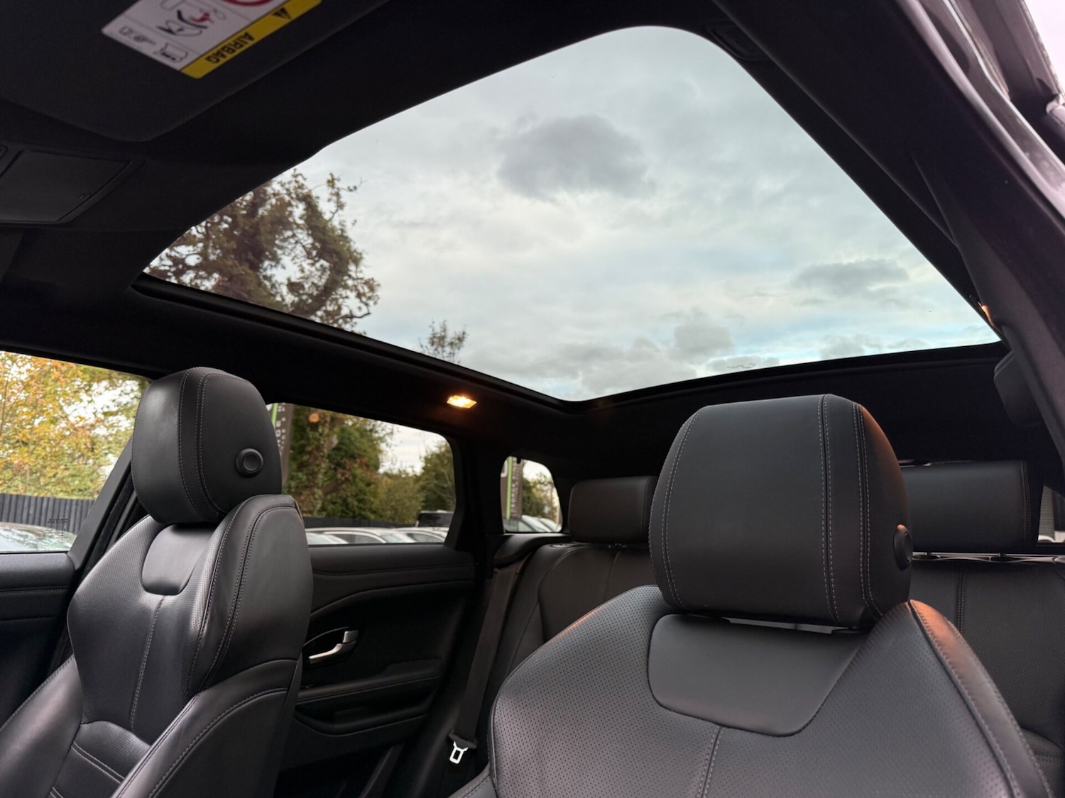 Used Land Rover Range Rover Evoque 2017 for sale - 76352364: Photo 3
