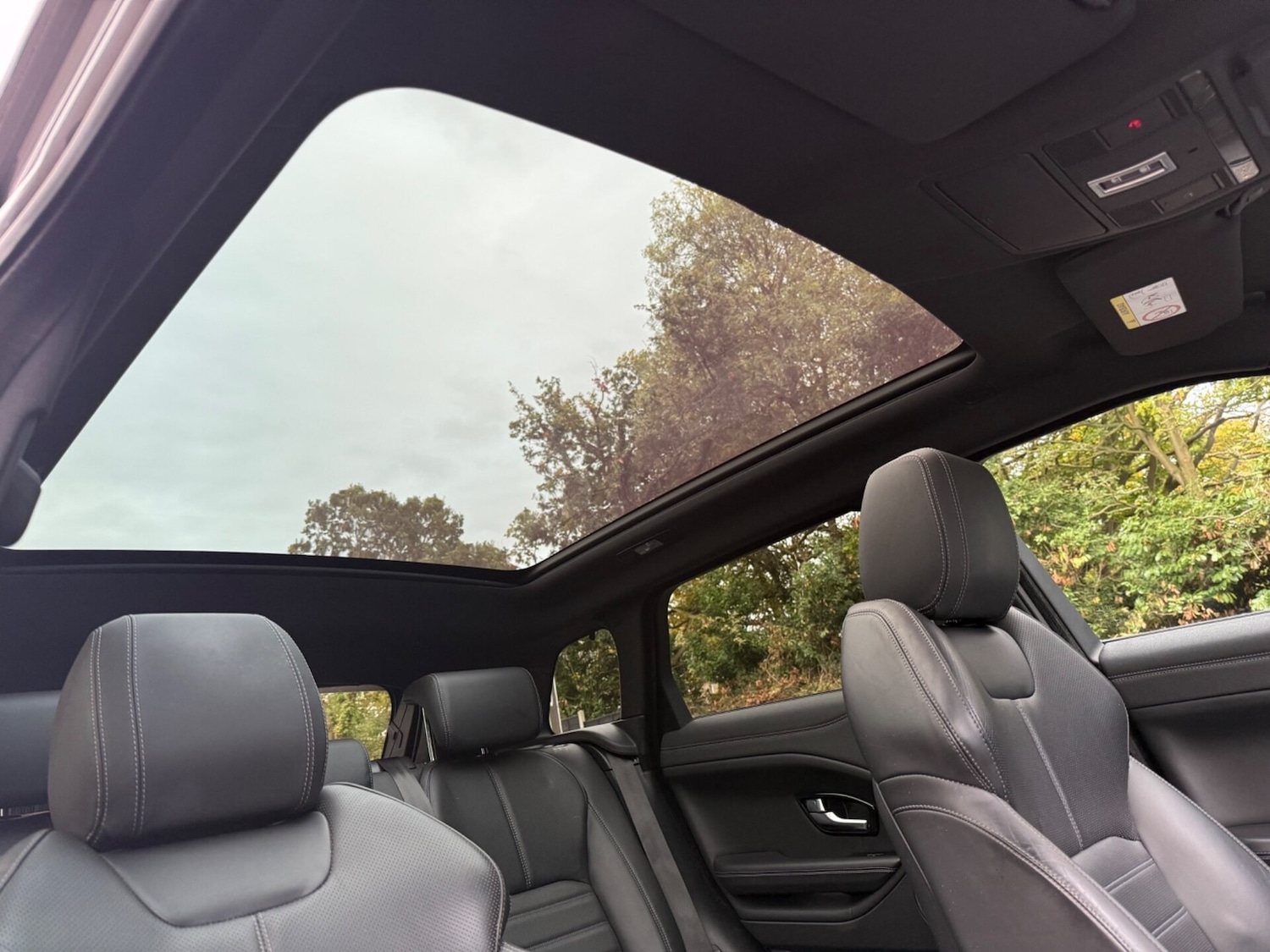 Used Land Rover Range Rover Evoque 2017 for sale - 76352364: Photo 49