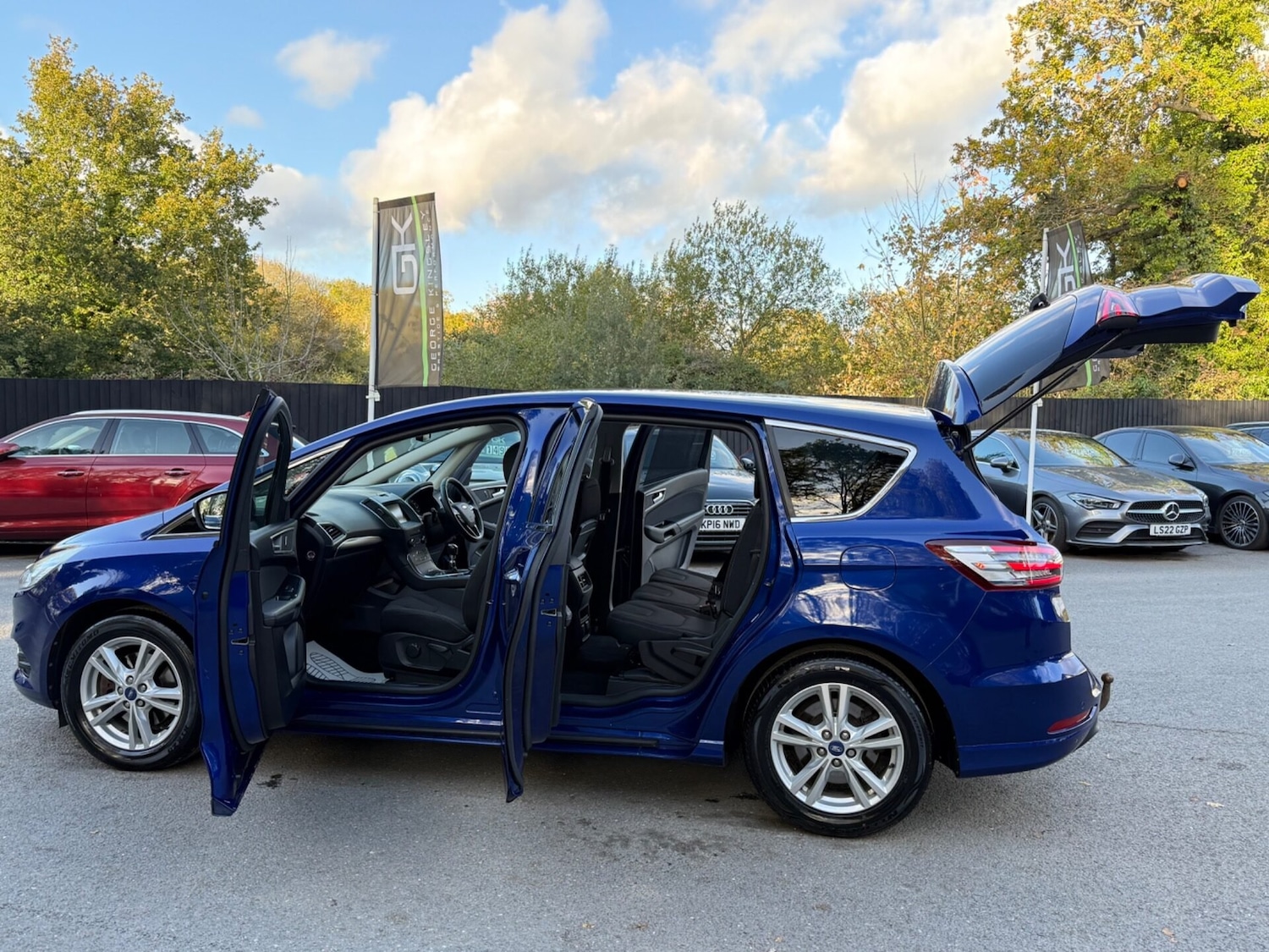 Used Ford S-Max 2015 for sale - 76402053: Photo 16