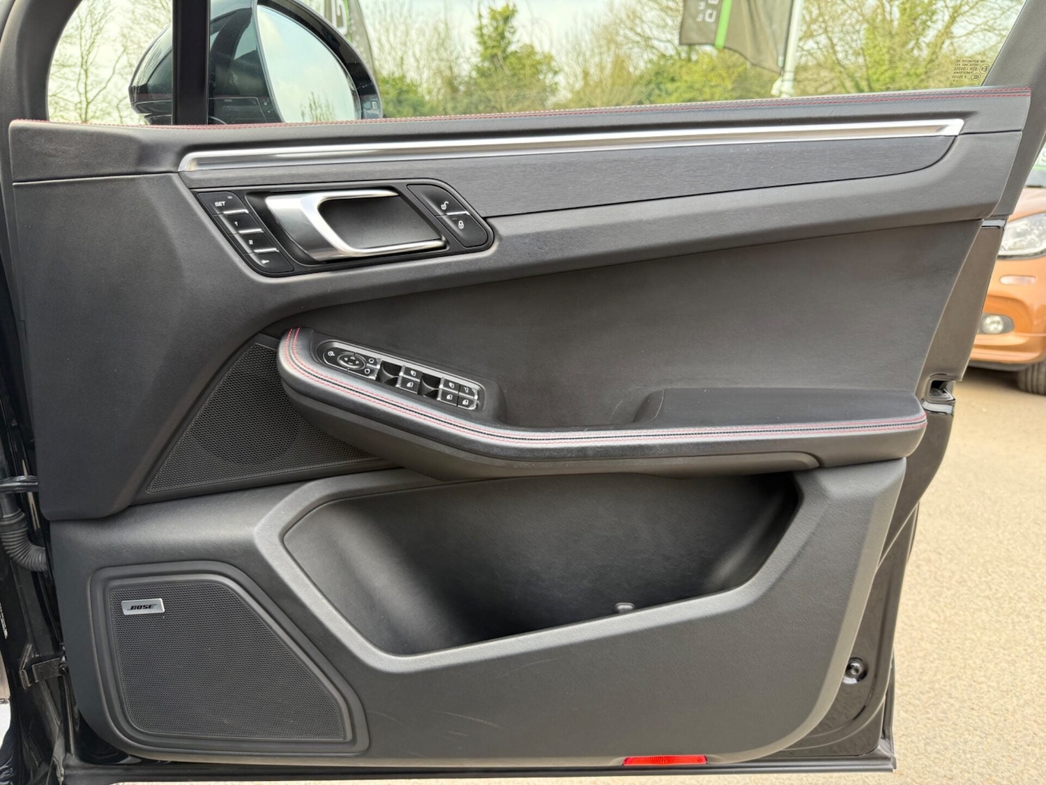 Used Porsche Macan 2016 for sale - 78025553: Photo 32