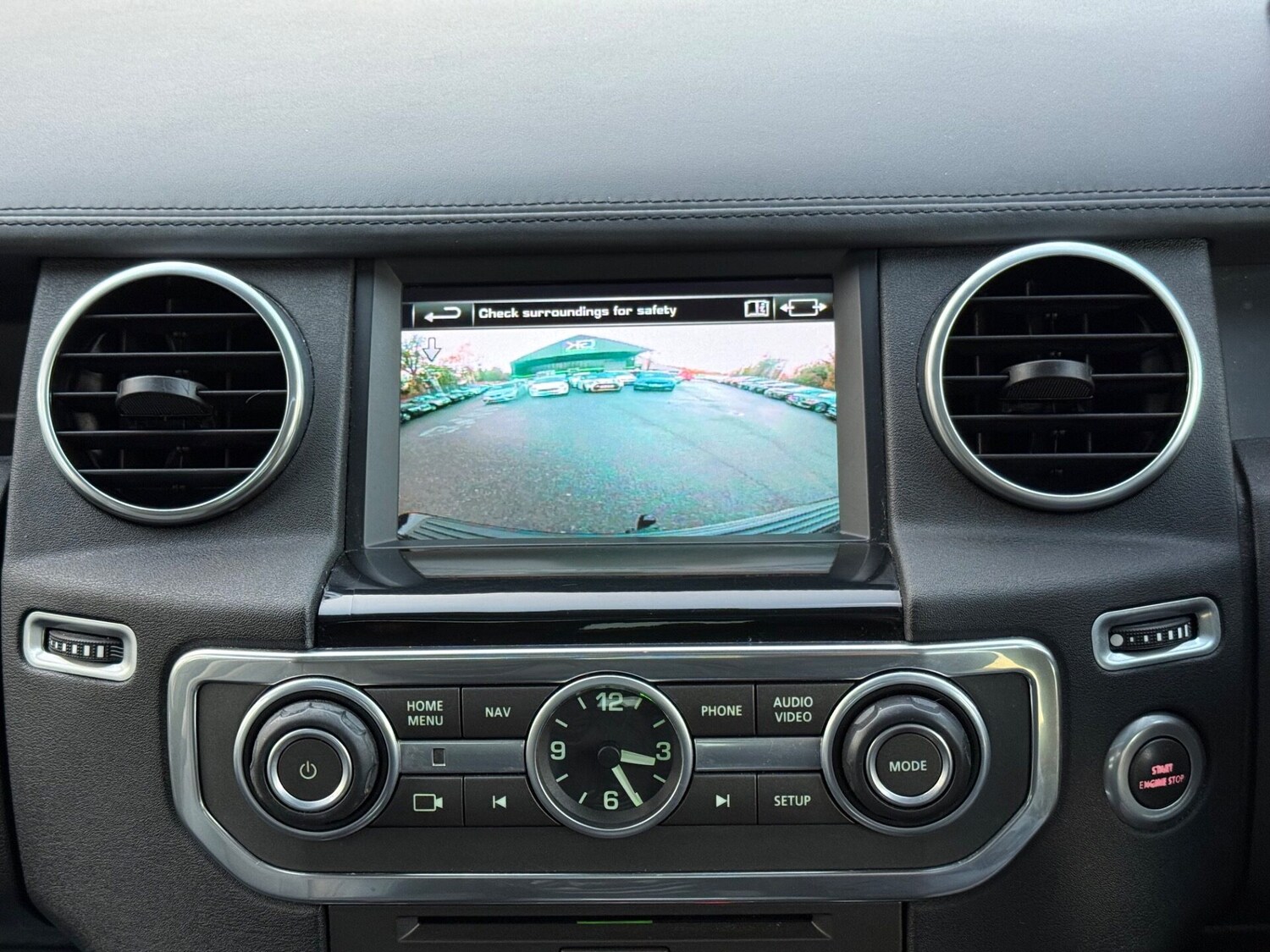 Used Land Rover Discovery 2015 for sale - 76611247: Photo 51