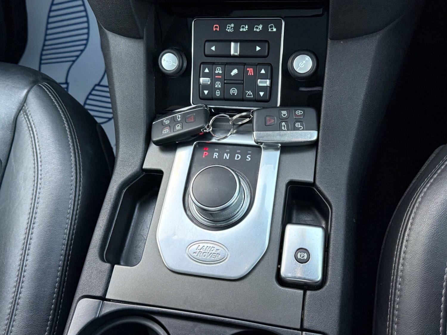 Used Land Rover Discovery 2015 for sale - 76611247: Photo 52