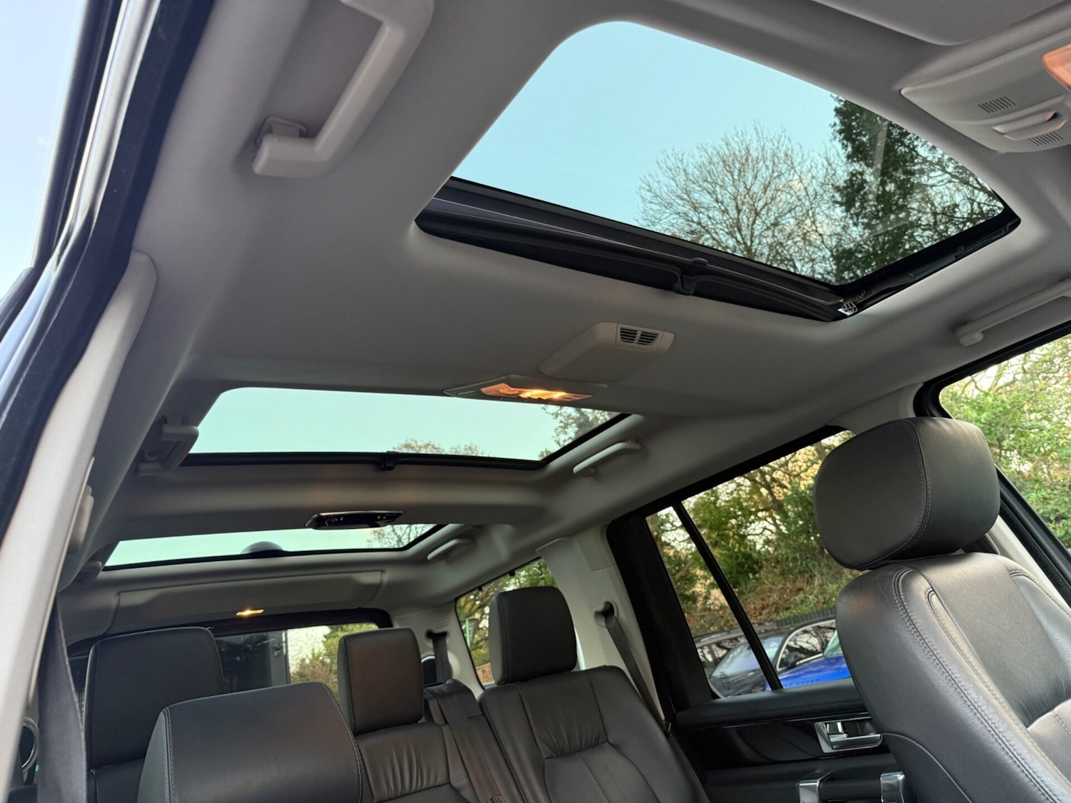 Used Land Rover Discovery 2015 for sale - 76611247: Photo 62