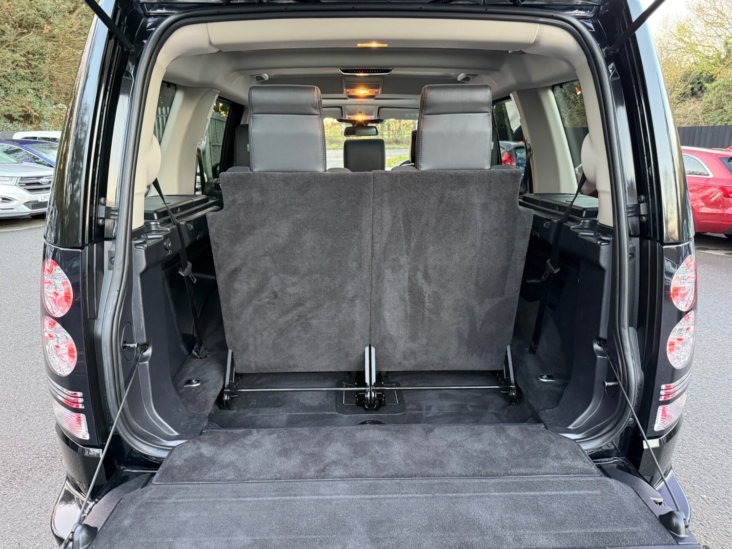 Used Land Rover Discovery 2015 for sale - 76611247: Photo 63