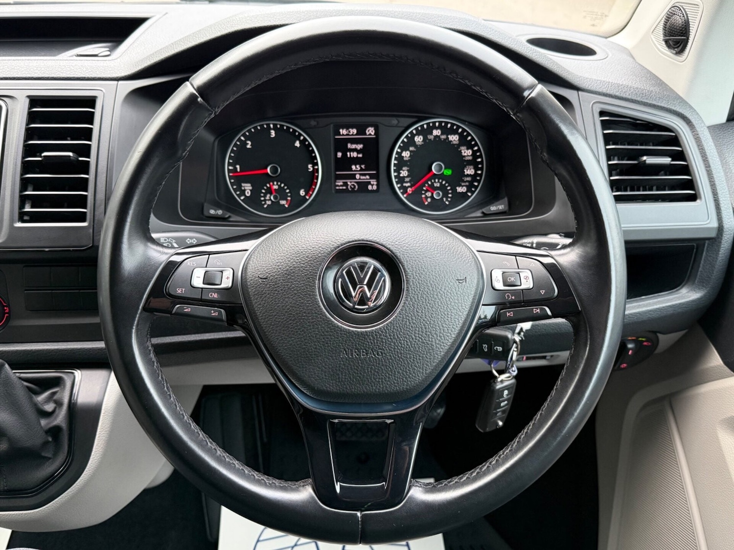 Used Volkswagen Transporter 2019 for sale - 77758829: Photo 38