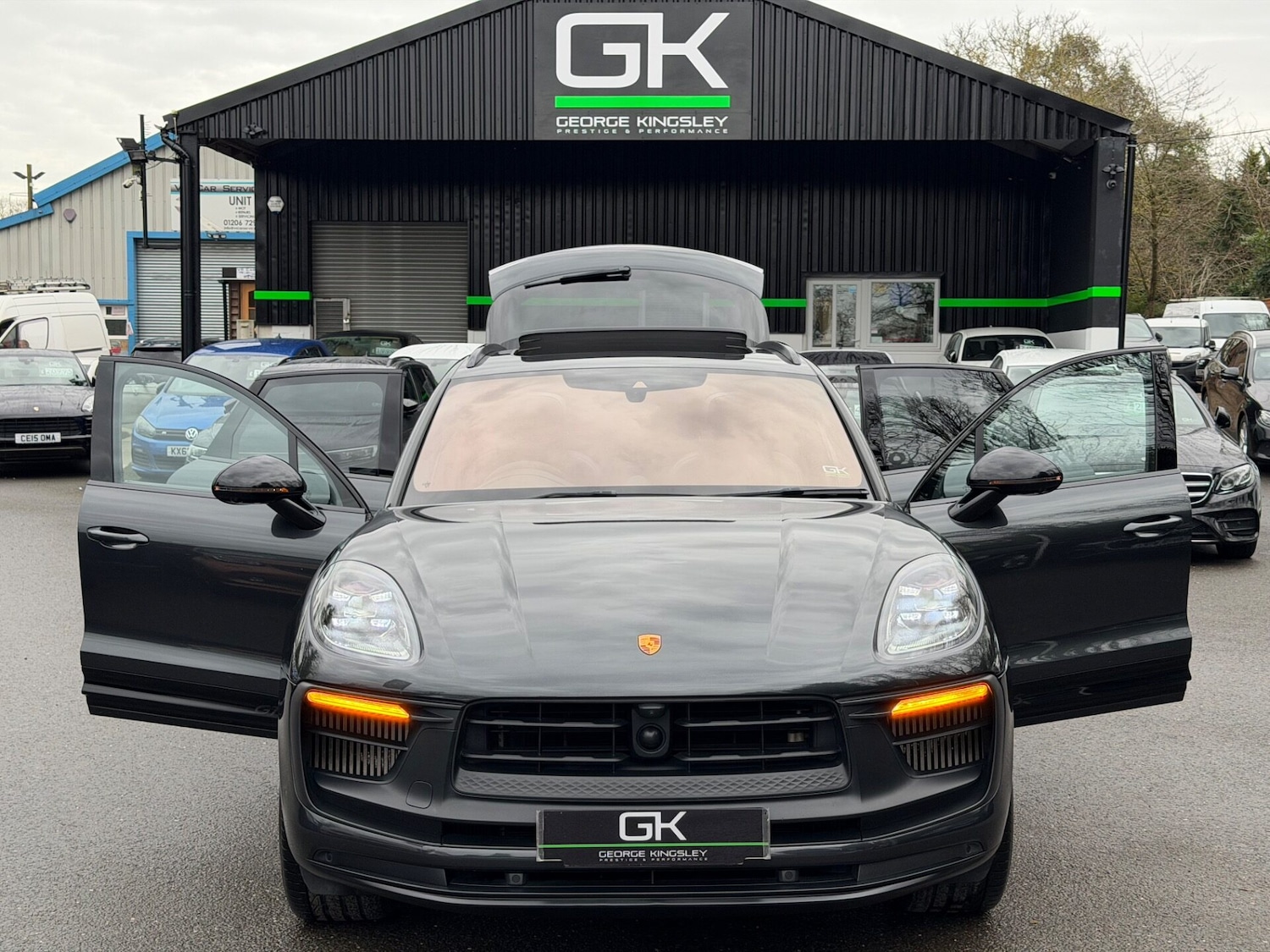 Used Porsche Macan 2023 for sale - 77630097: Photo 16