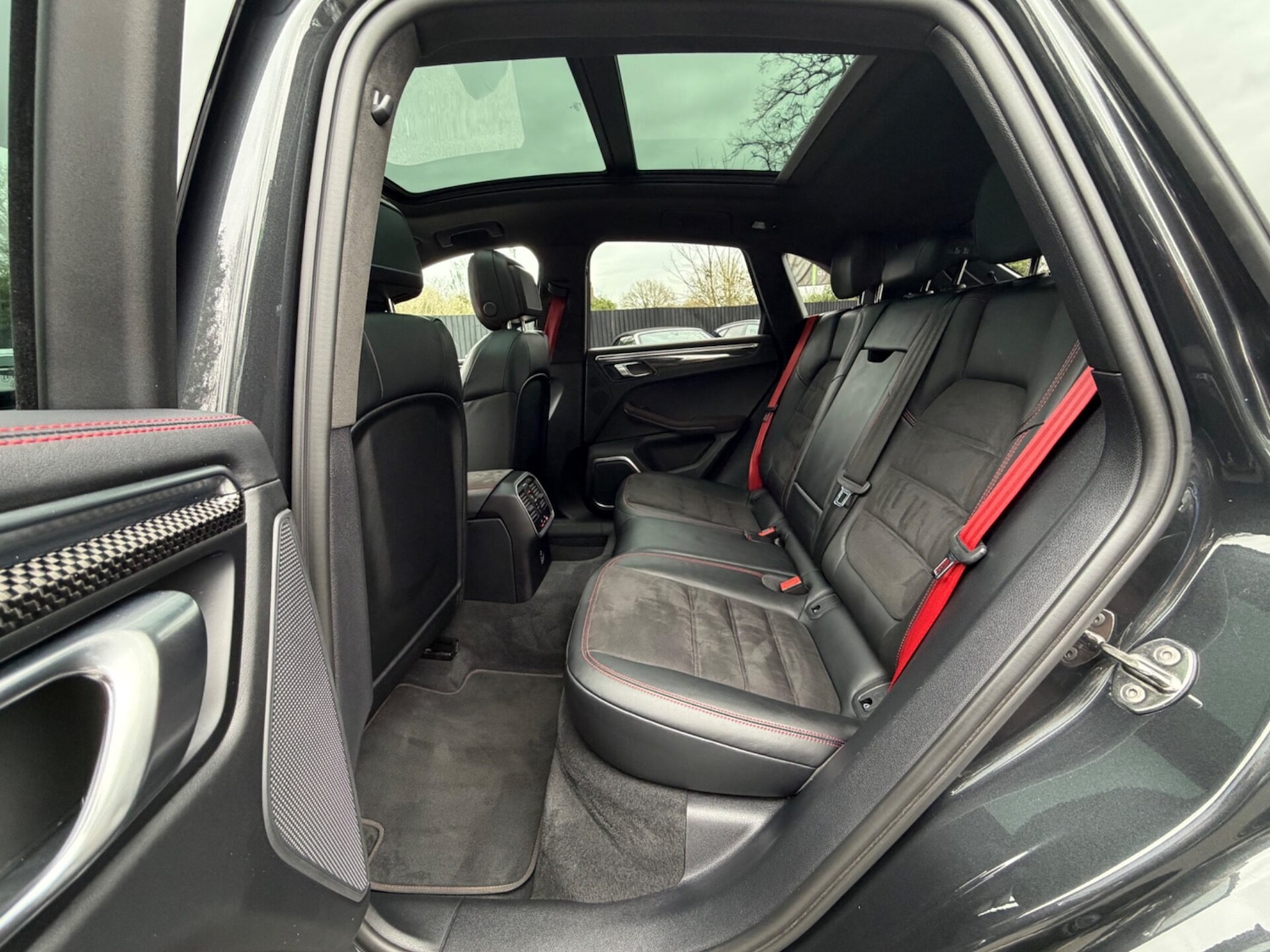 Used Porsche Macan 2023 for sale - 77630097: Photo 29