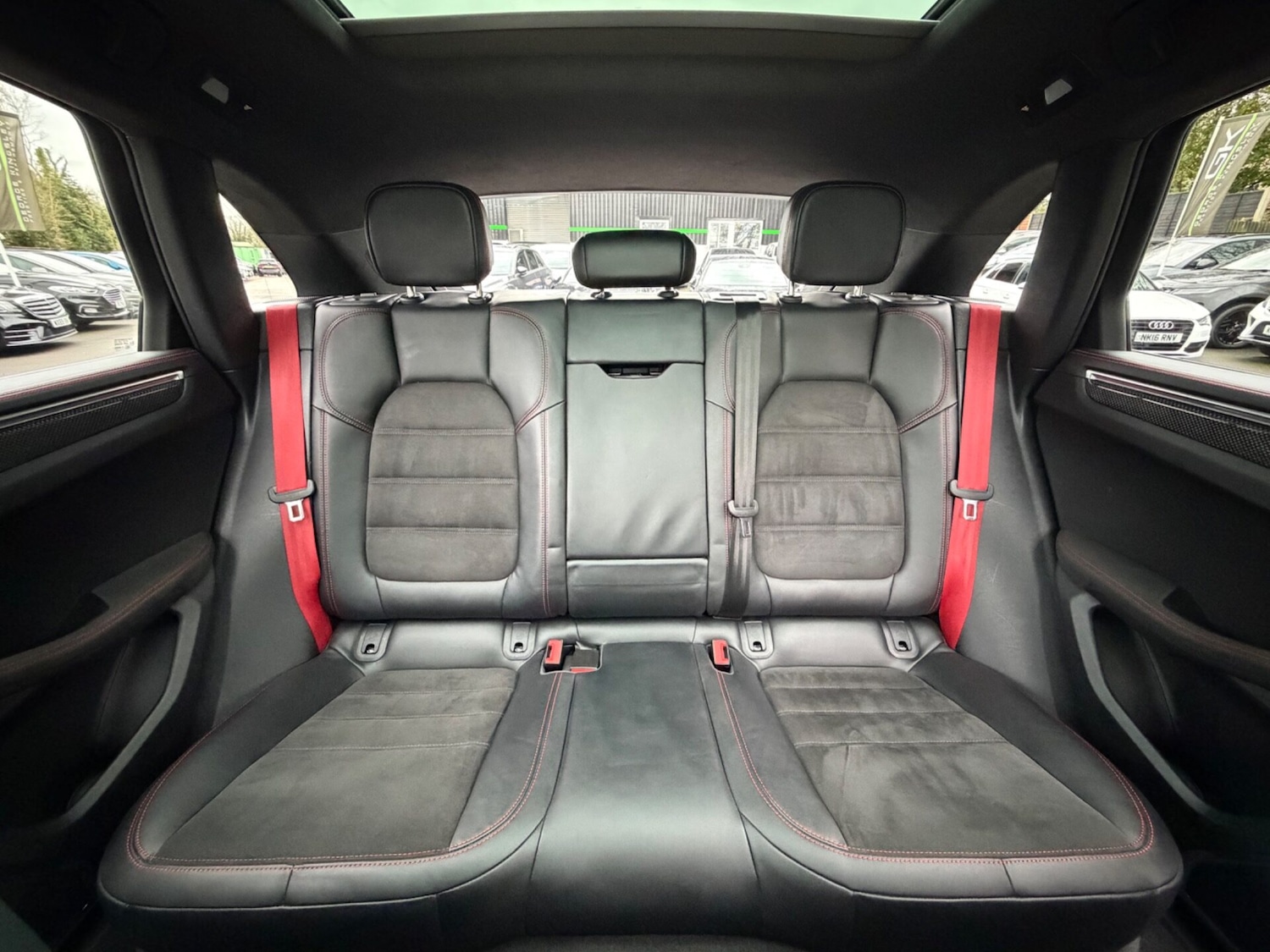 Used Porsche Macan 2023 for sale - 77630097: Photo 30