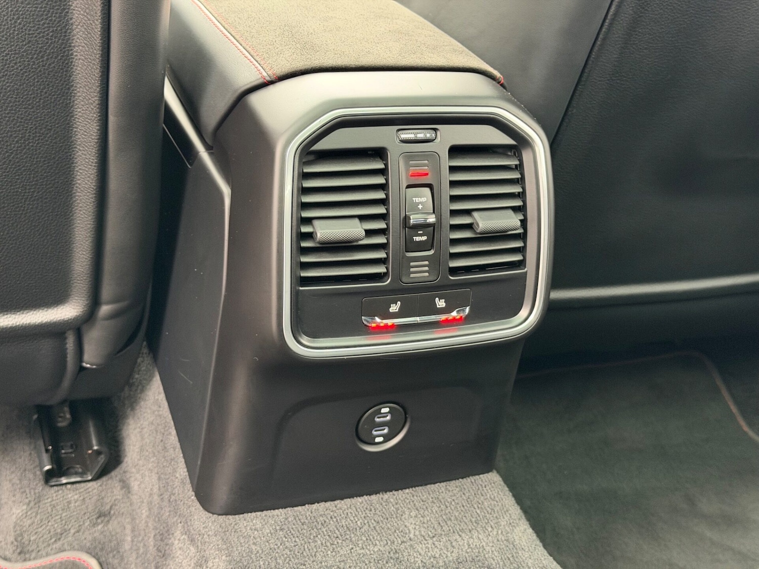 Used Porsche Macan 2023 for sale - 77630097: Photo 33