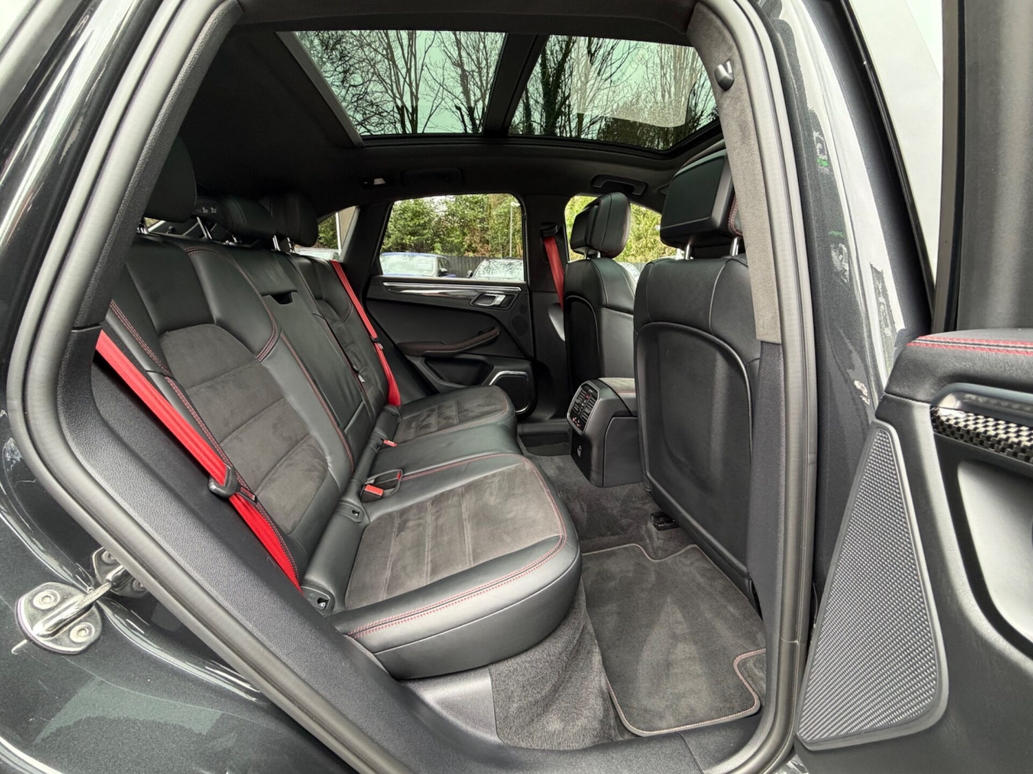 Used Porsche Macan 2023 for sale - 77630097: Photo 35