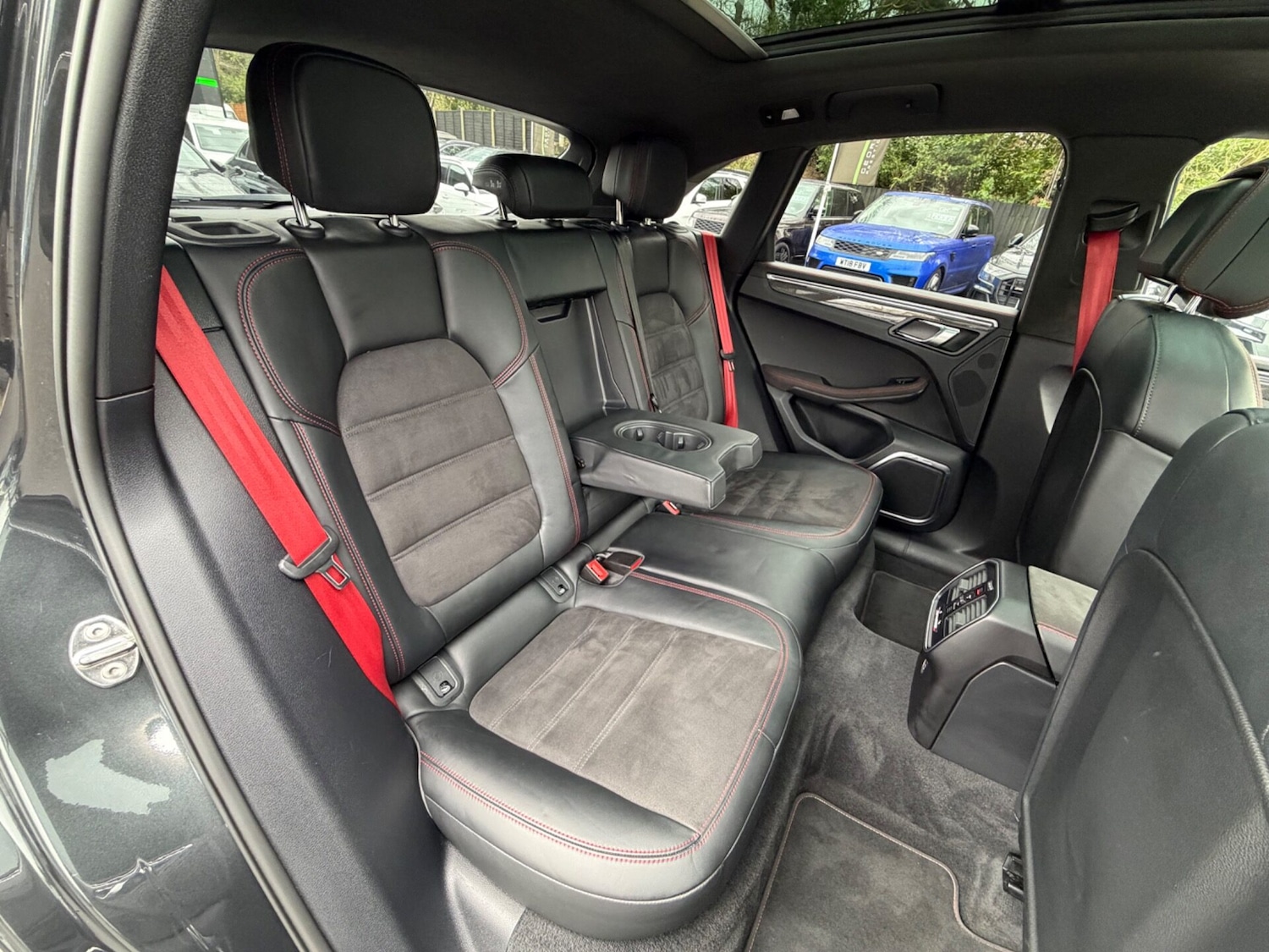 Used Porsche Macan 2023 for sale - 77630097: Photo 36