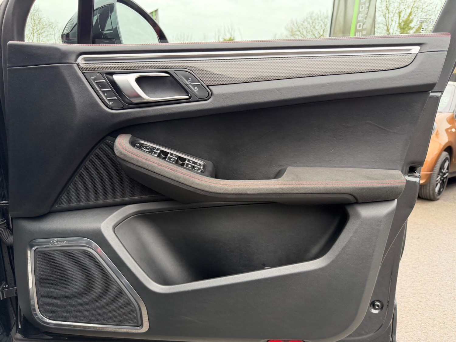 Used Porsche Macan 2023 for sale - 77630097: Photo 42