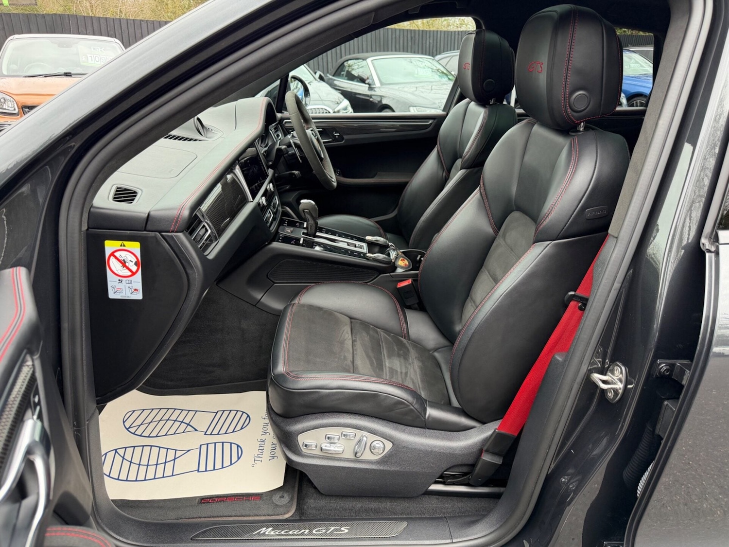 Used Porsche Macan 2023 for sale - 77630097: Photo 5