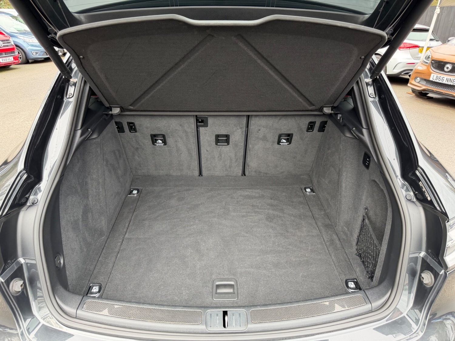 Used Porsche Macan 2023 for sale - 77630097: Photo 66