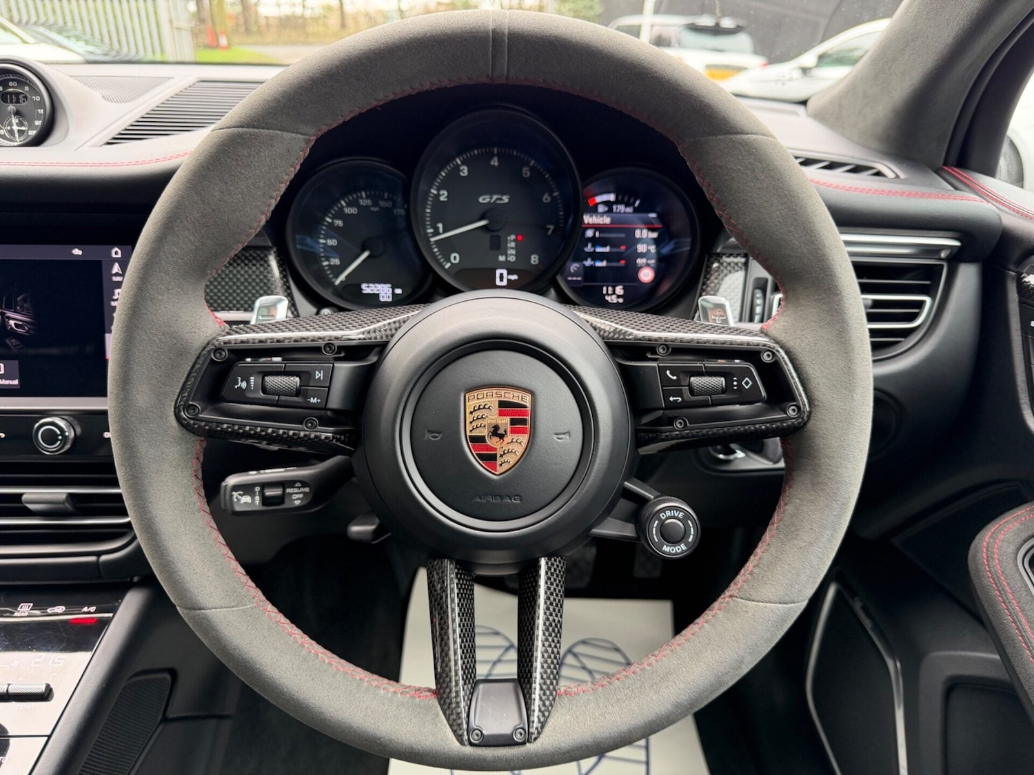 Used Porsche Macan 2023 for sale - 77630097: Photo 9