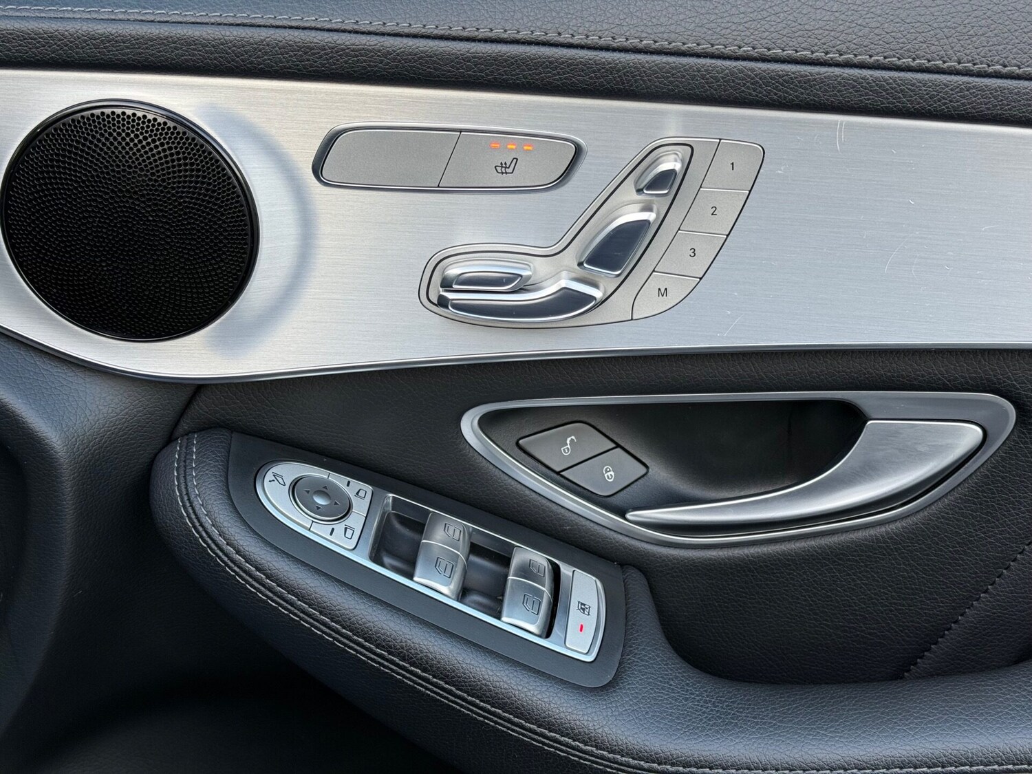 Used Mercedes-Benz GLC 2017 for sale - 76588312: Photo 38