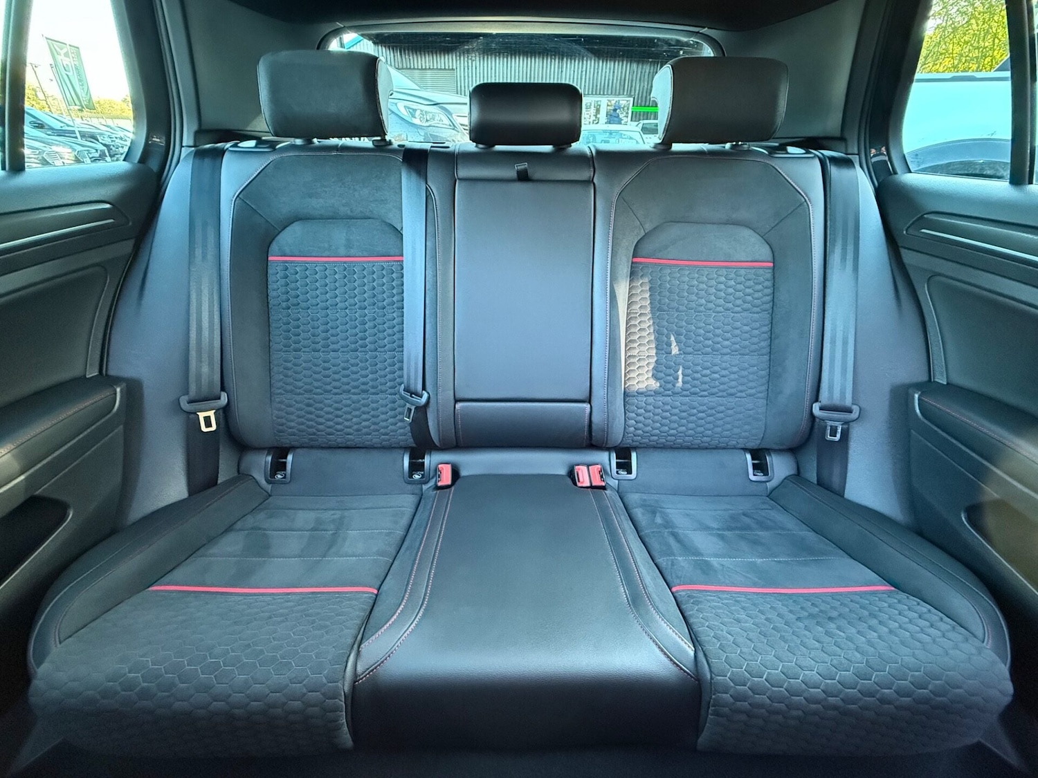 Used Volkswagen Golf 2017 for sale - 77104642: Photo 18