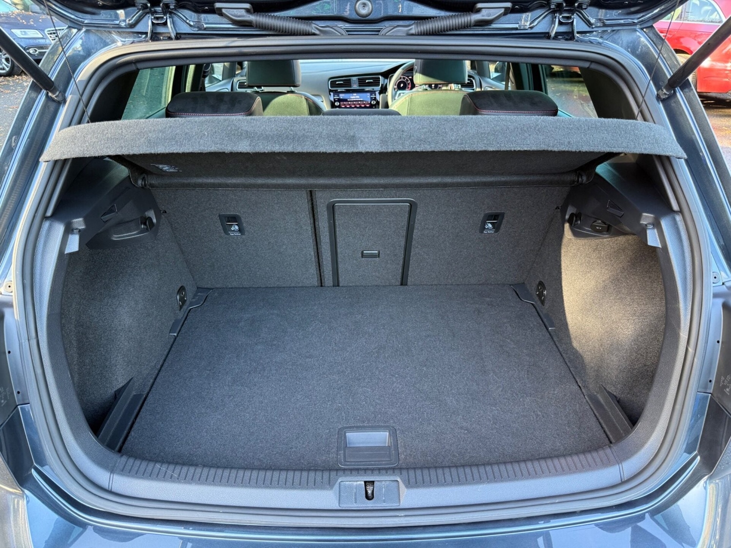 Used Volkswagen Golf 2017 for sale - 77104642: Photo 58