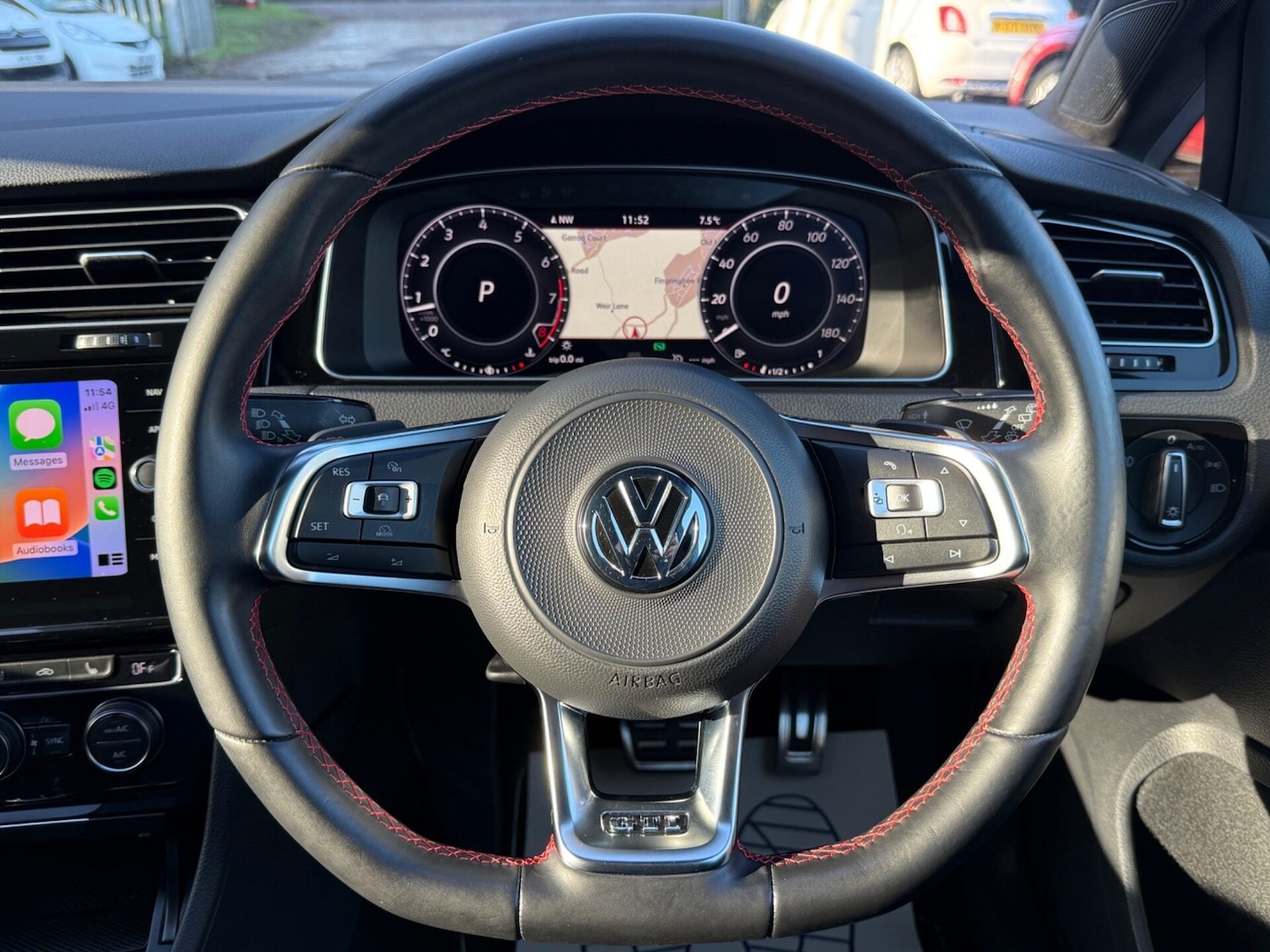 Used Volkswagen Golf 2017 for sale - 77104642: Photo 8