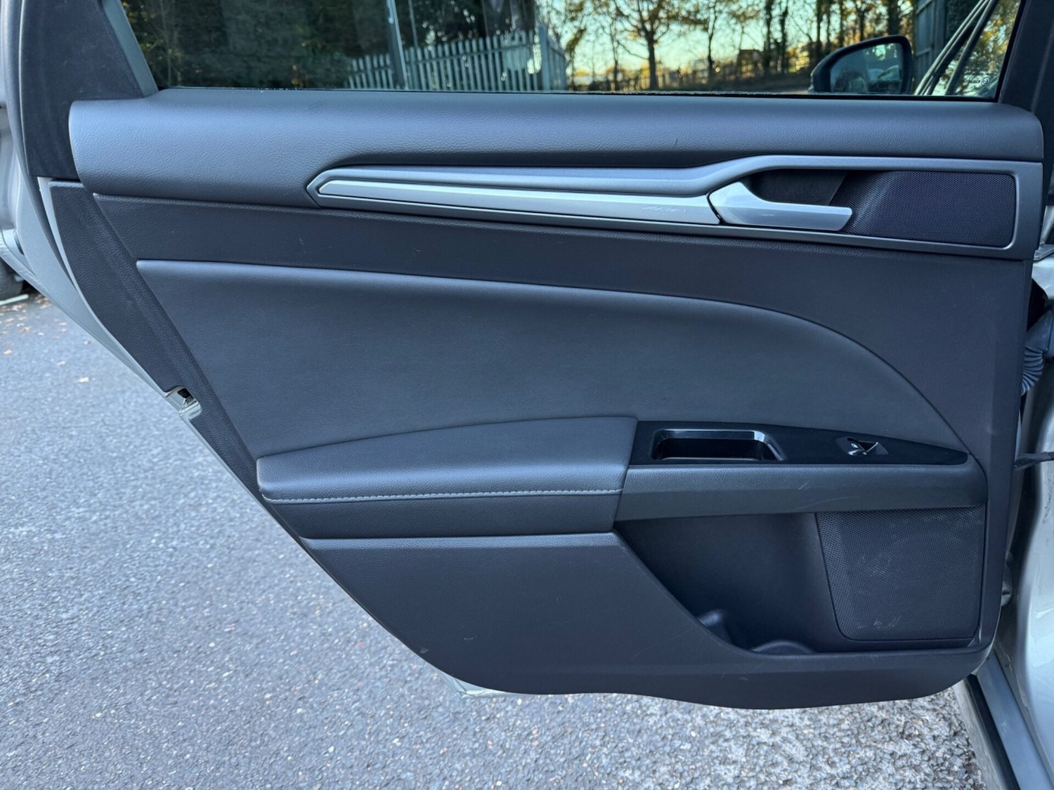 Used Ford Mondeo 2016 for sale - 76767670: Photo 26