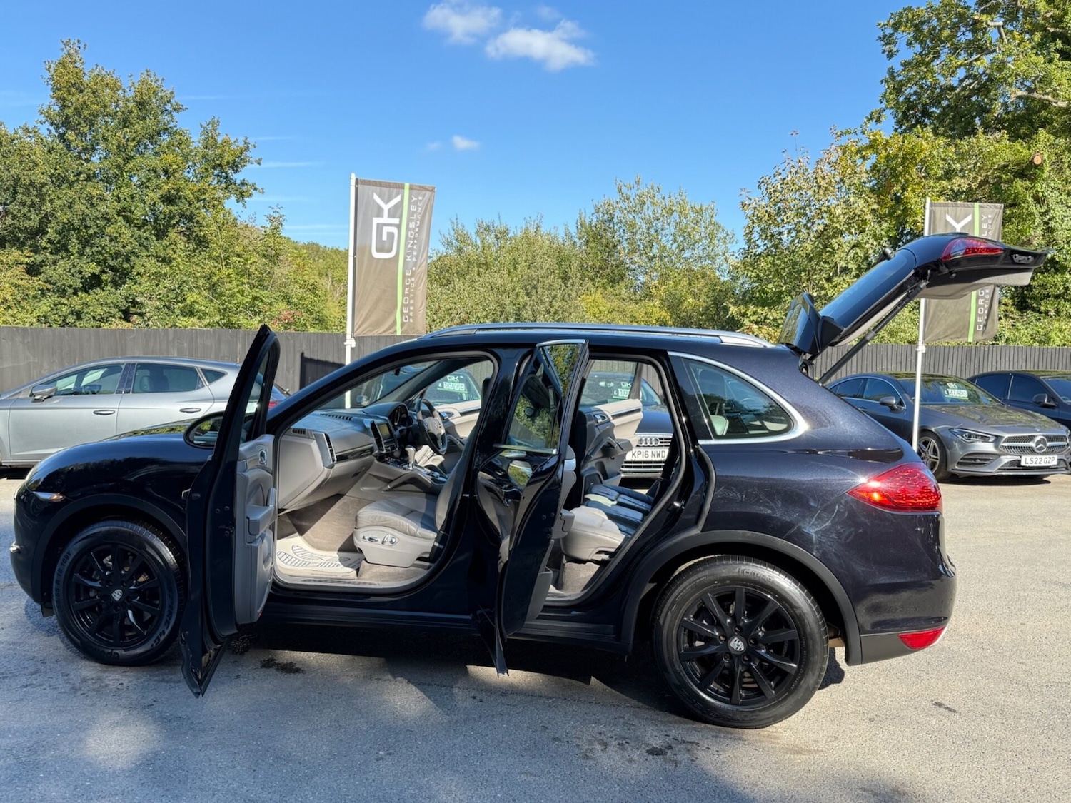 Used Porsche Cayenne 2012 for sale - 76133773: Photo 17