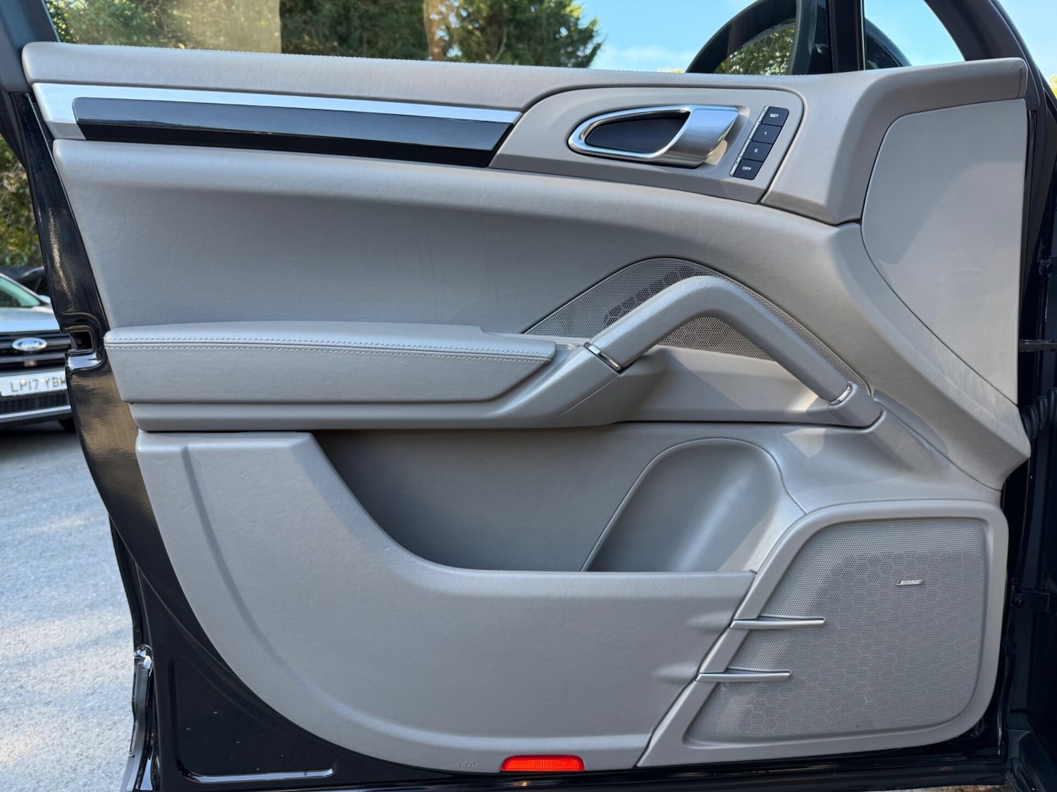 Used Porsche Cayenne 2012 for sale - 76133773: Photo 23