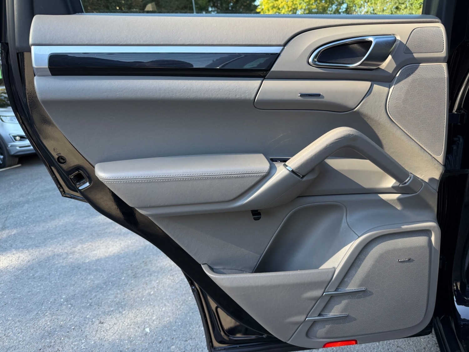 Used Porsche Cayenne 2012 for sale - 76133773: Photo 33