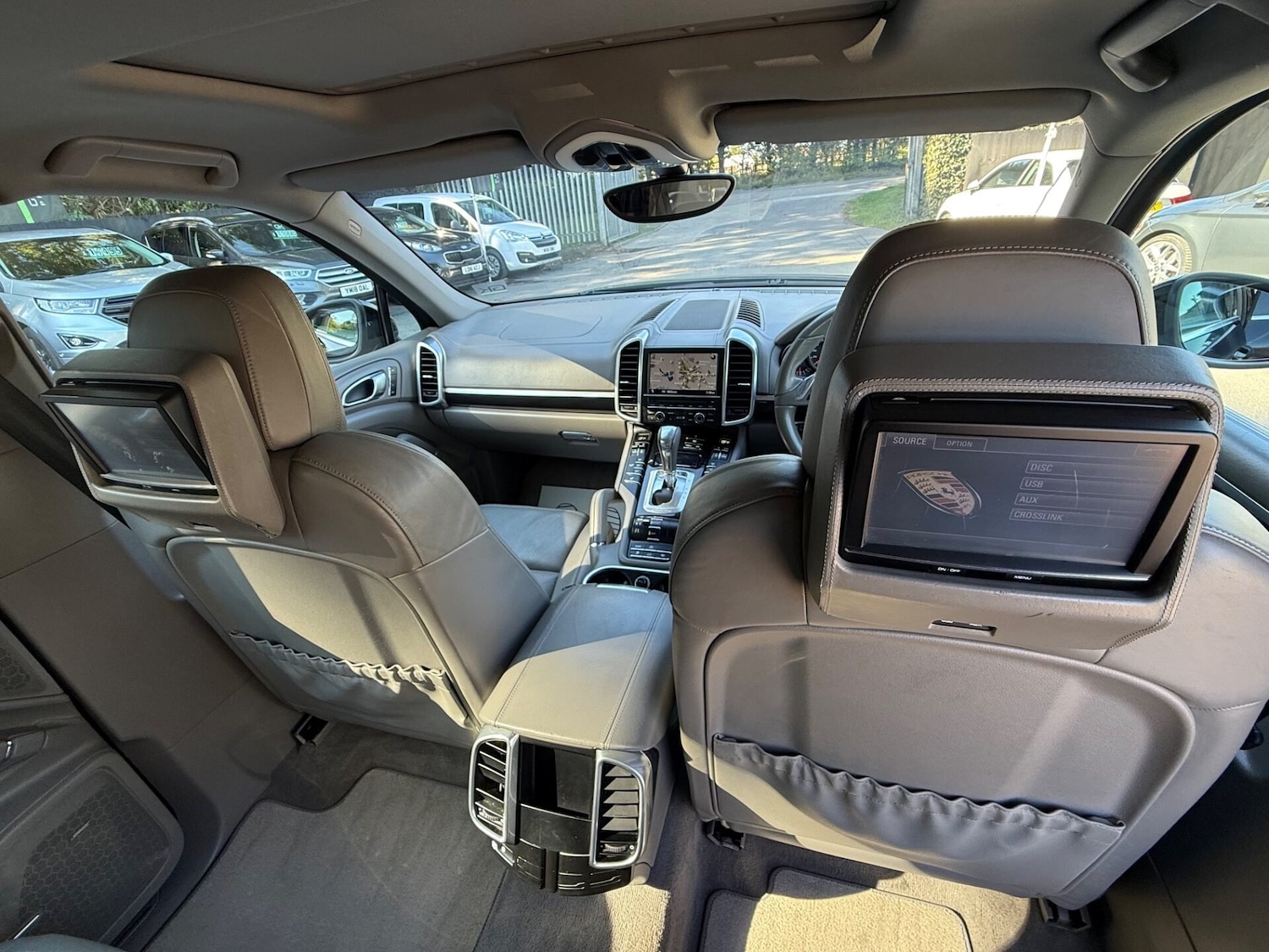 Used Porsche Cayenne 2012 for sale - 76133773: Photo 40