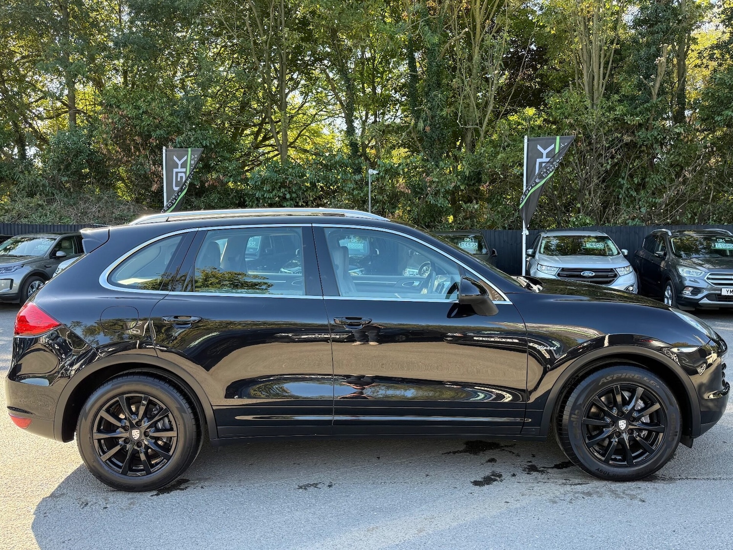 Used Porsche Cayenne 2012 for sale - 76133773: Photo 5