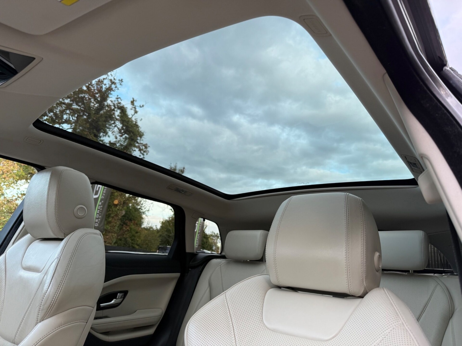 Used Land Rover Range Rover Evoque 2016 for sale - 76352360: Photo 3