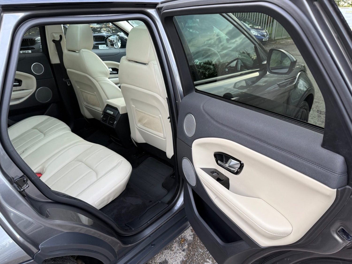 Used Land Rover Range Rover Evoque 2016 for sale - 76352360: Photo 31