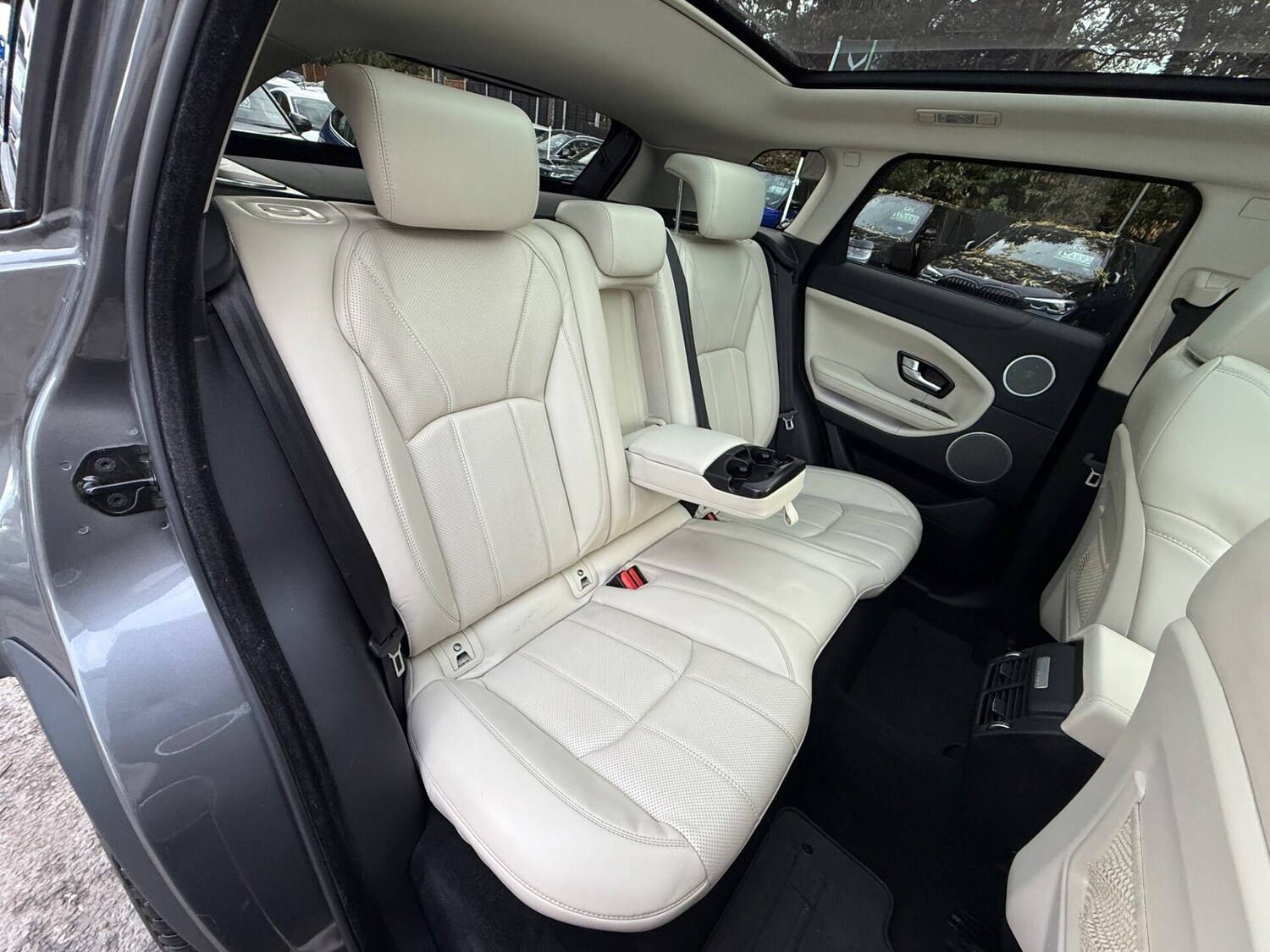 Used Land Rover Range Rover Evoque 2016 for sale - 76352360: Photo 32