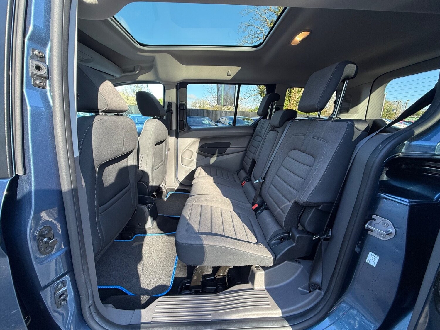 Used Ford Grand Tourneo Connect 2020 for sale - 77654370: Photo 28