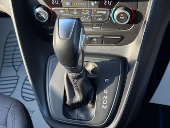 Used Ford Grand Tourneo Connect 2020 for sale - 77654370: Photo