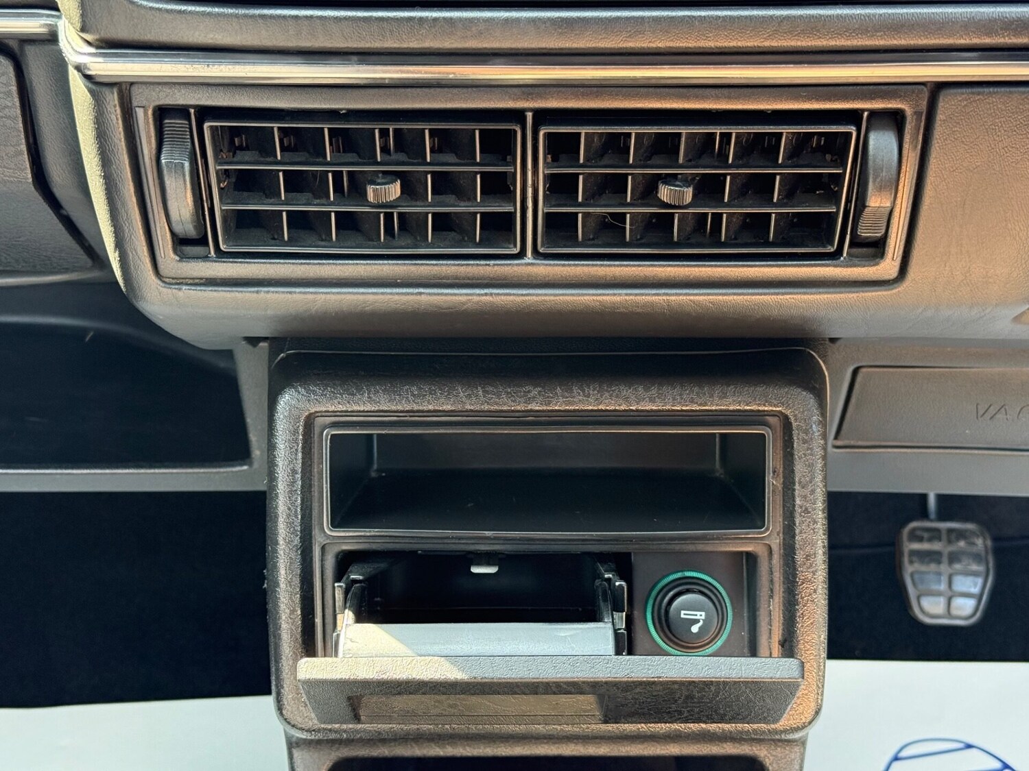 Vehicle 33