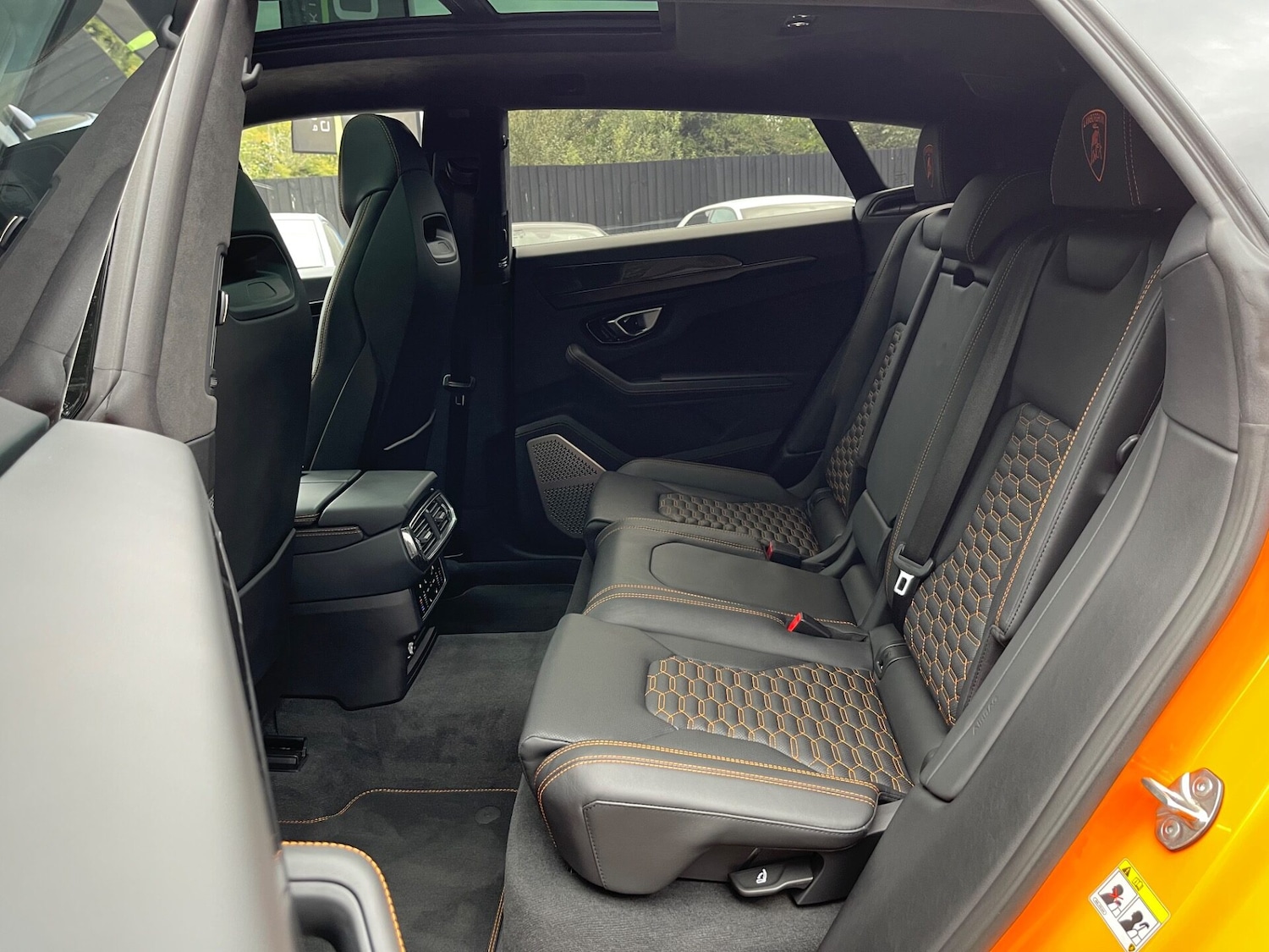 Used Lamborghini Urus 2022 for sale - 76750847: Photo 32