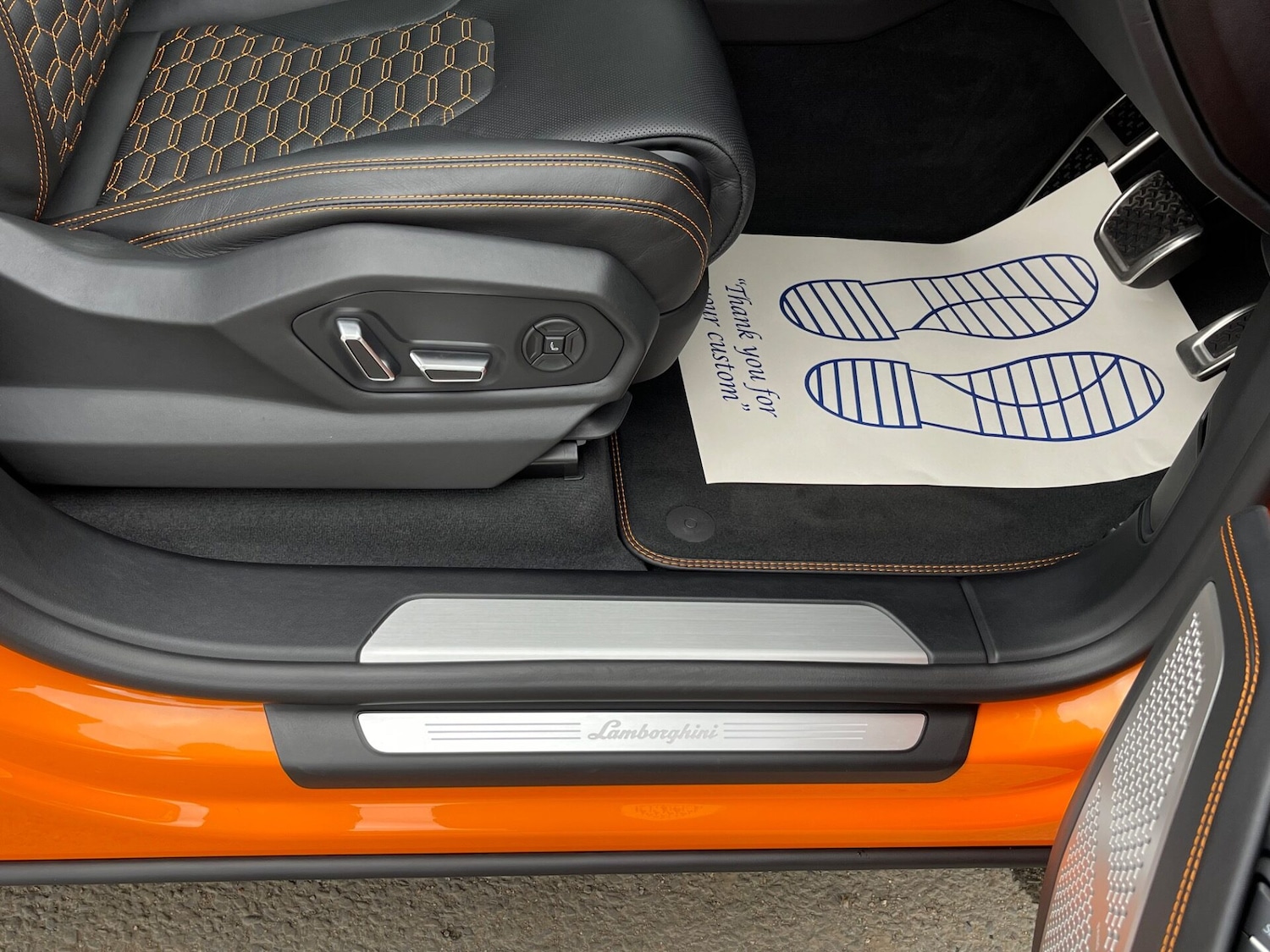 Used Lamborghini Urus 2022 for sale - 76750847: Photo 46