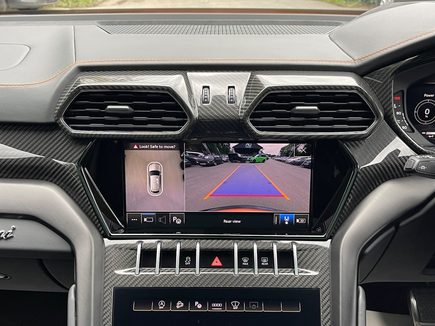 Used Lamborghini Urus 2022 for sale - 76750847: Photo 48