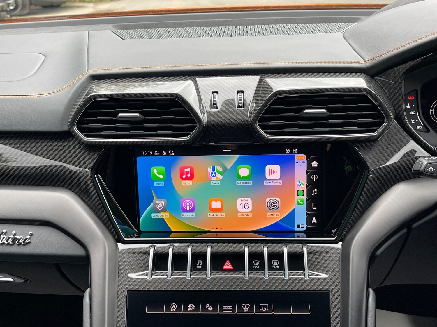 Used Lamborghini Urus 2022 for sale - 76750847: Photo 54