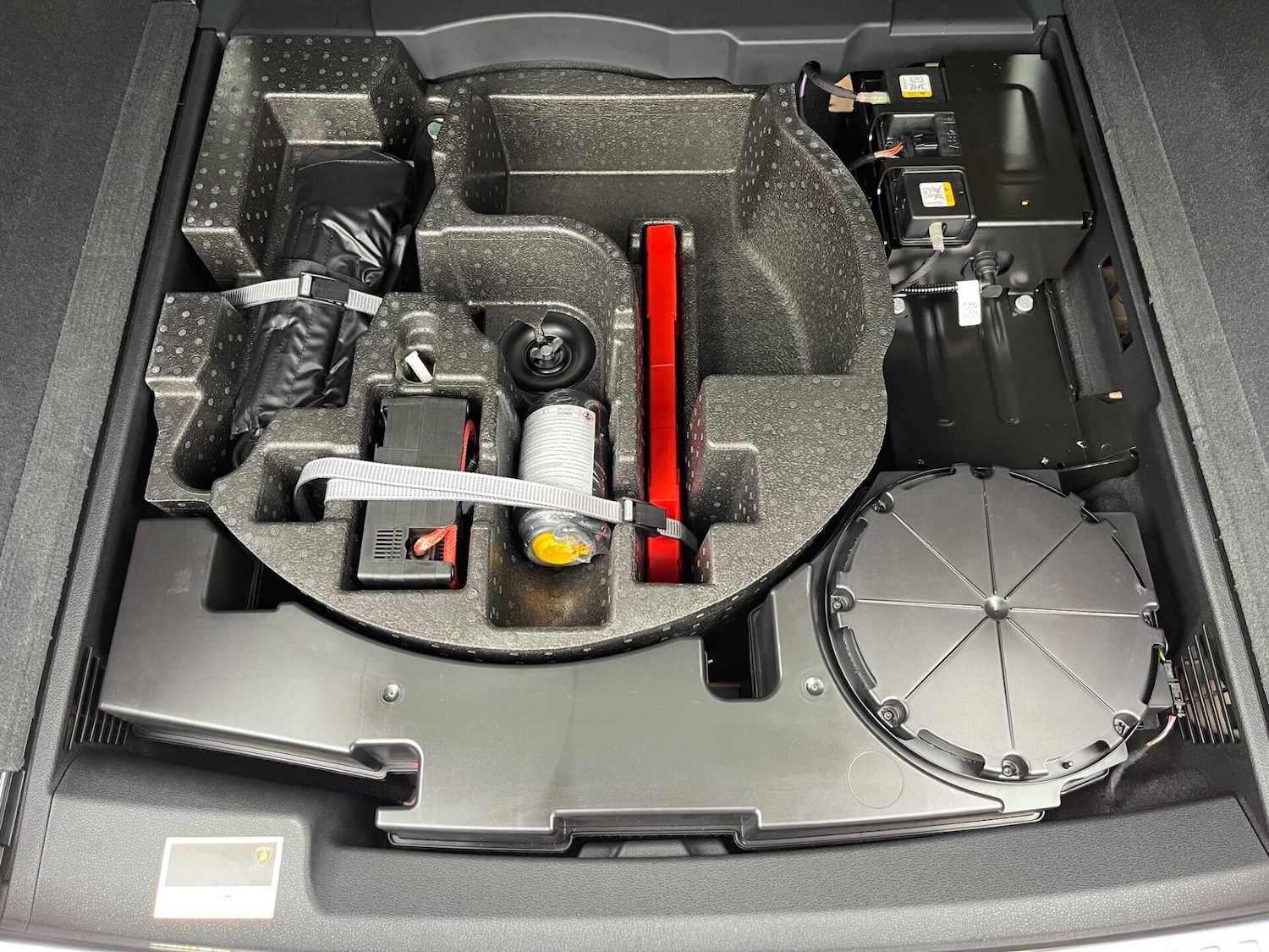 Used Lamborghini Urus 2022 for sale - 76750847: Photo 75