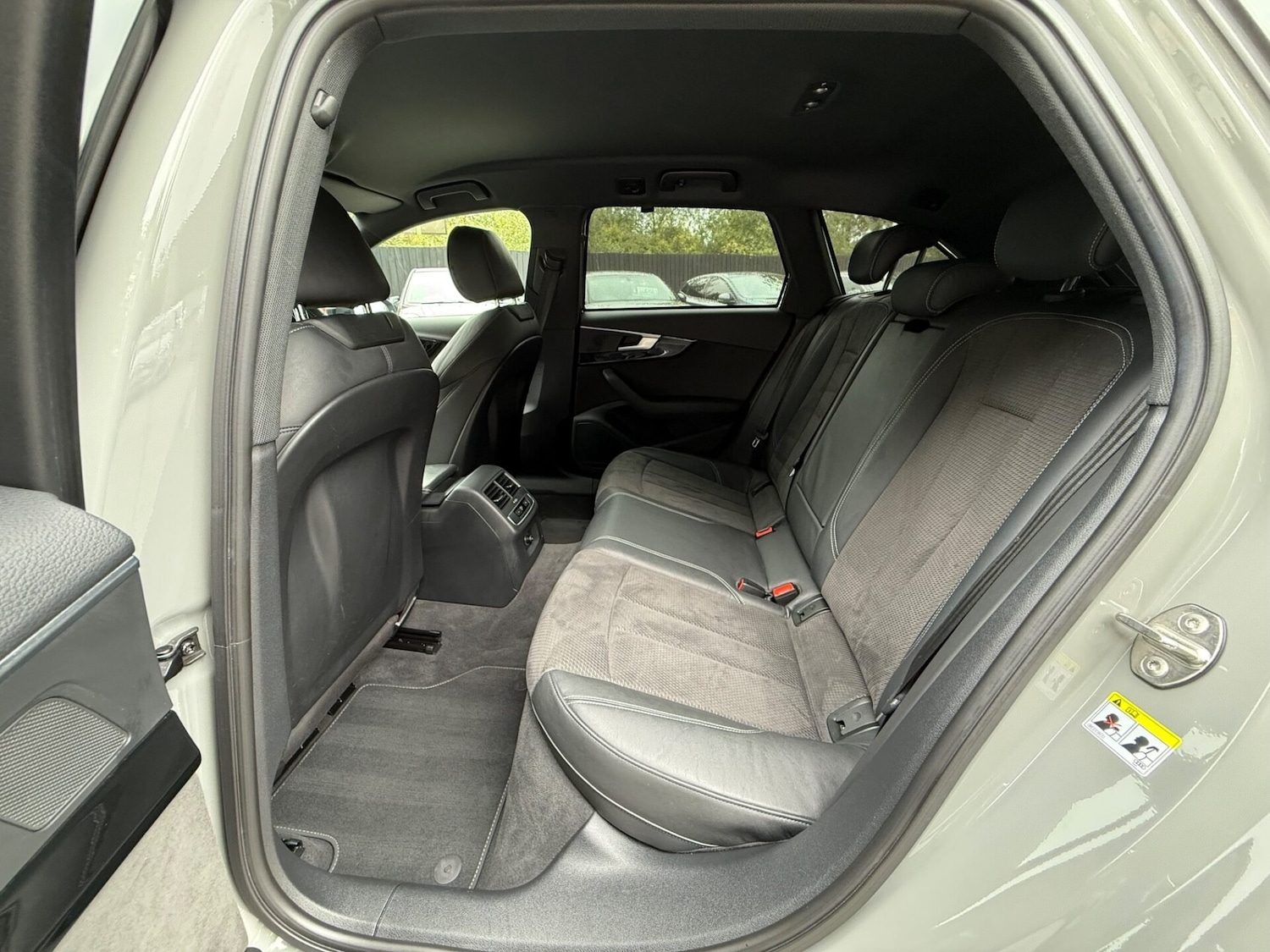 Used Audi A4 2019 for sale - 76156965: Photo 17