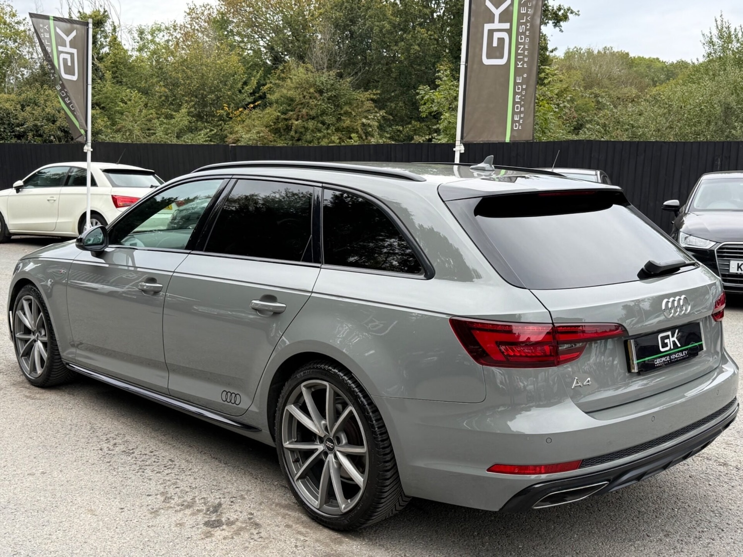 Used Audi A4 2019 for sale - 76156965: Photo 2