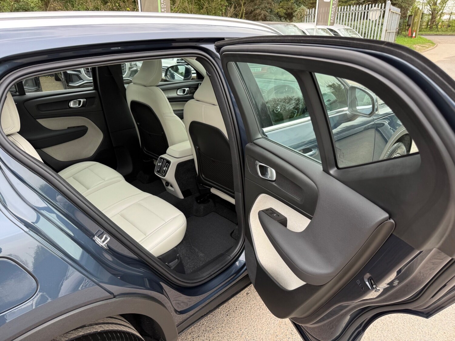 Used Volvo XC40 2020 for sale - 78201597: Photo 30